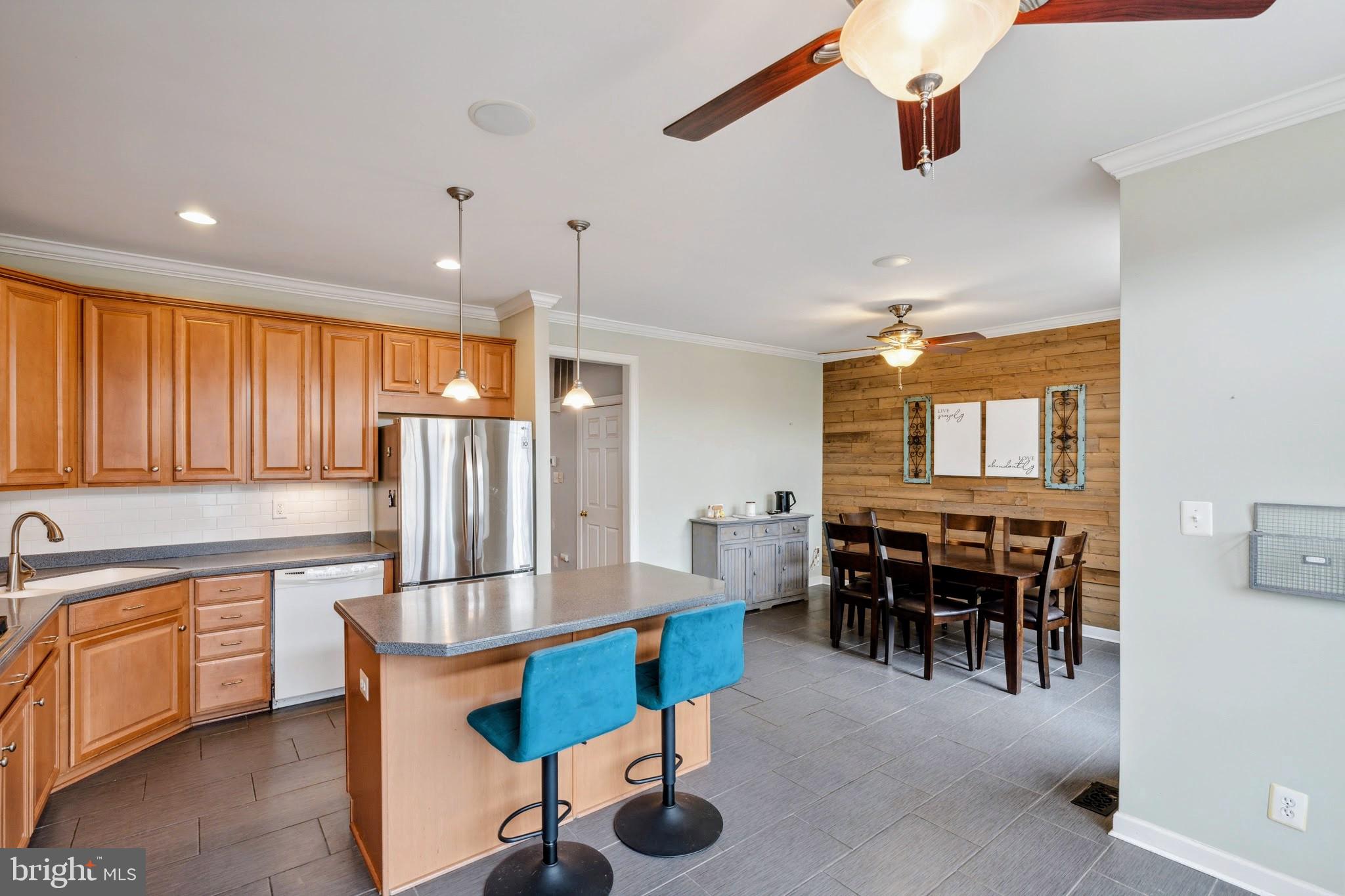 NORTHRIDGE VILLAGE - Residential