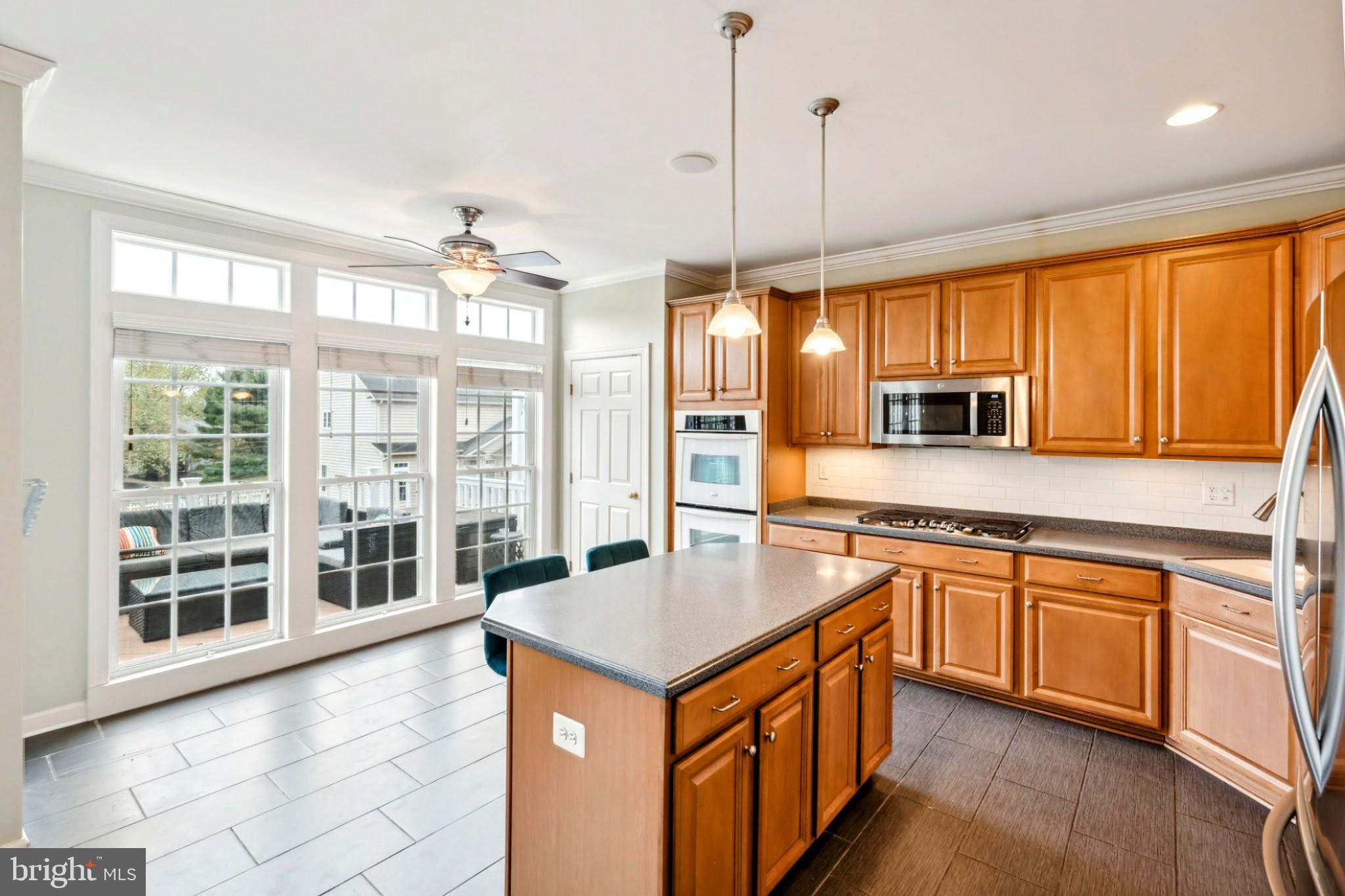 NORTHRIDGE VILLAGE - Residential