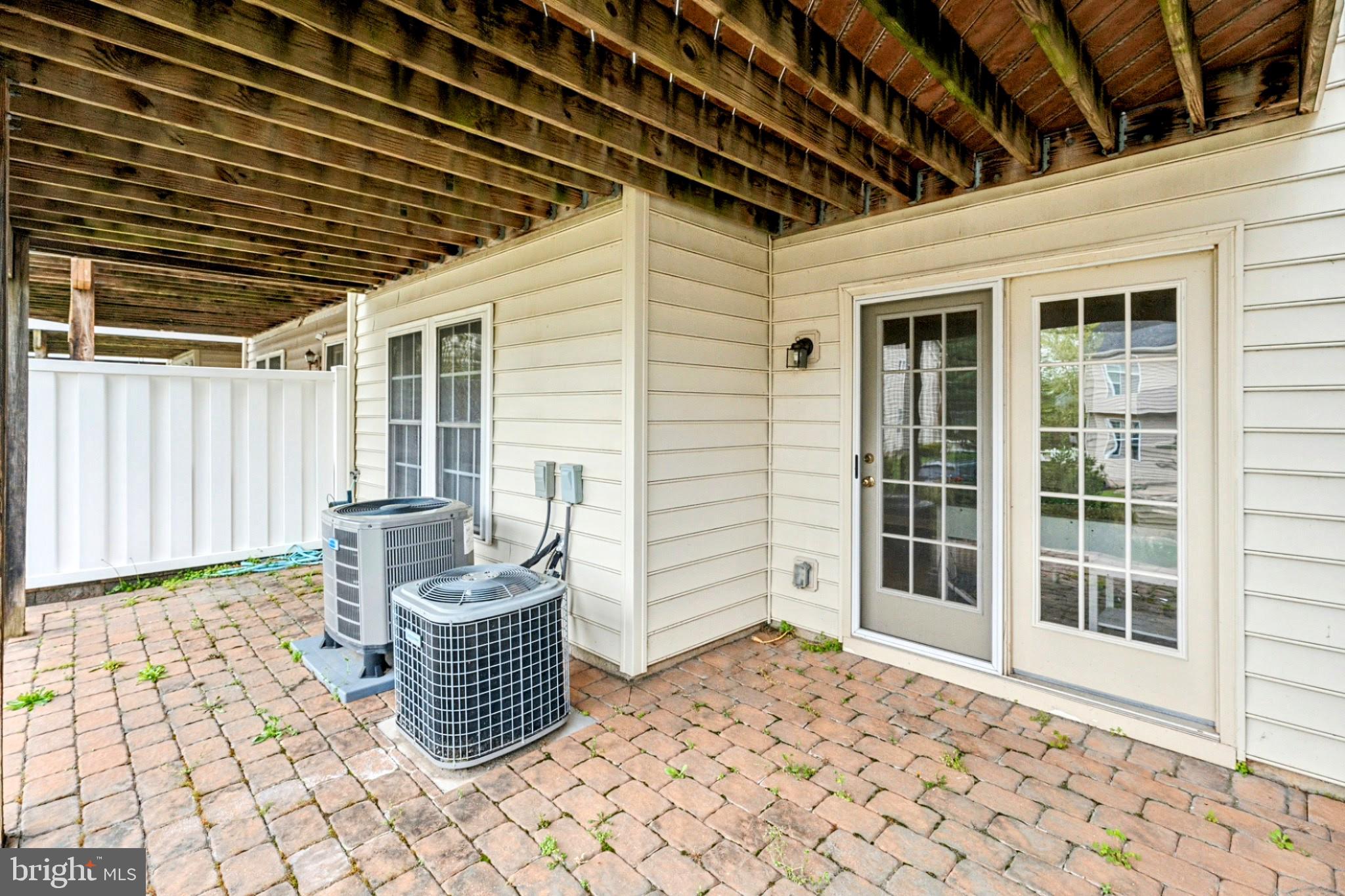 NORTHRIDGE VILLAGE - Residential