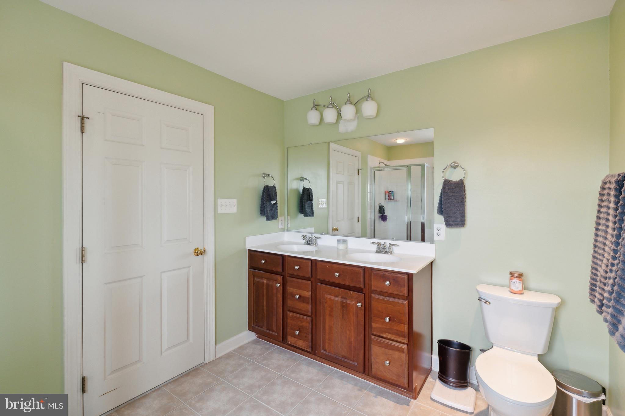 NORTHRIDGE VILLAGE - Residential