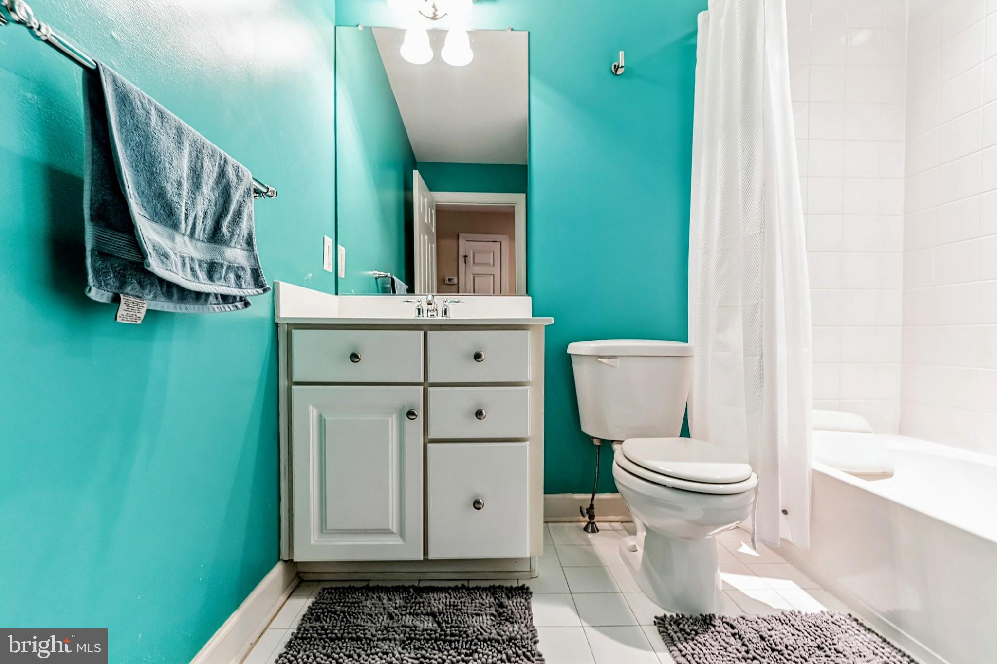 NORTHRIDGE VILLAGE - Residential