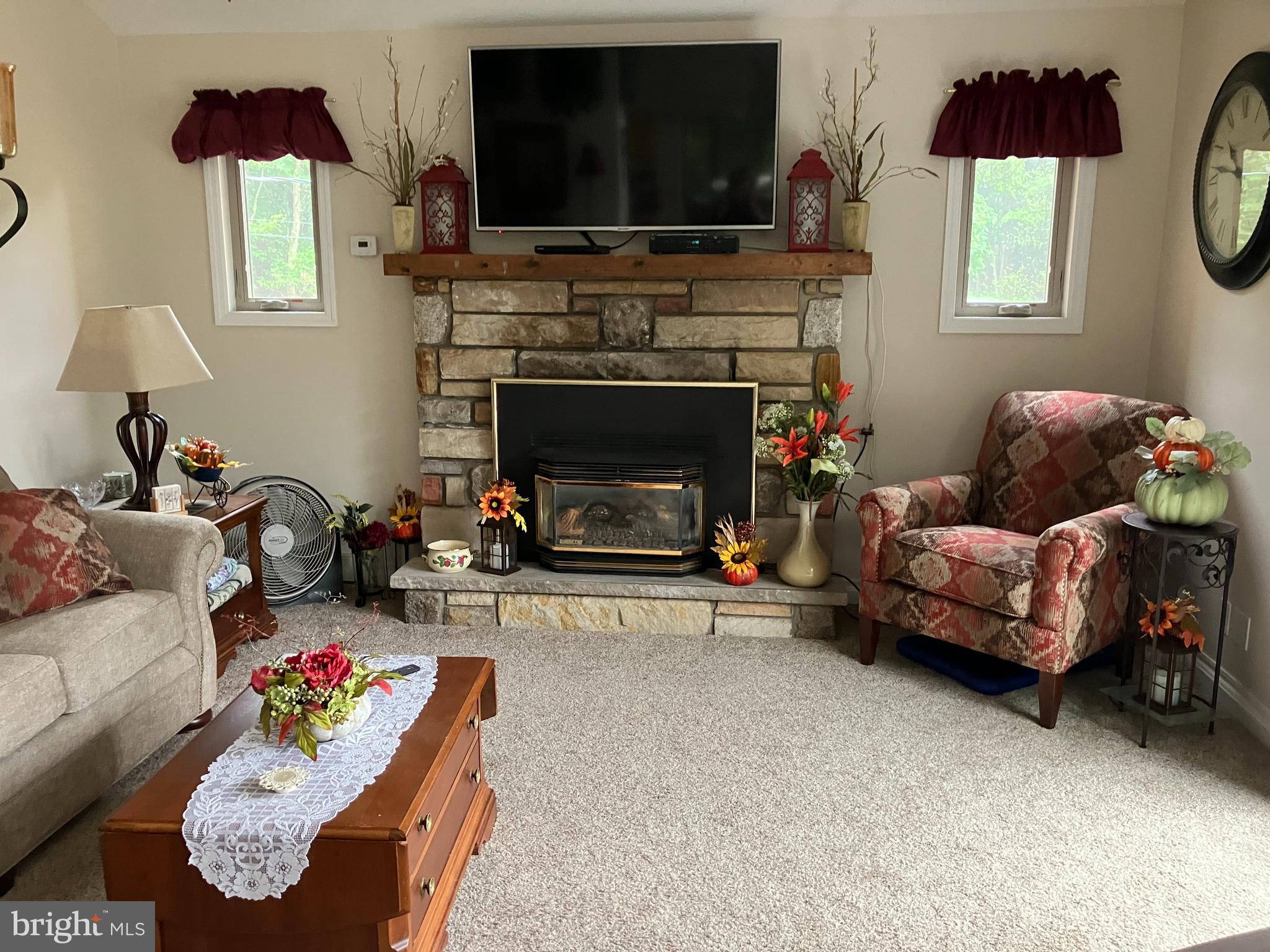 186 ELMWOOD DRIVE