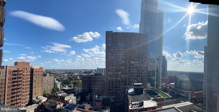 CENTER CITY - Residential Lease