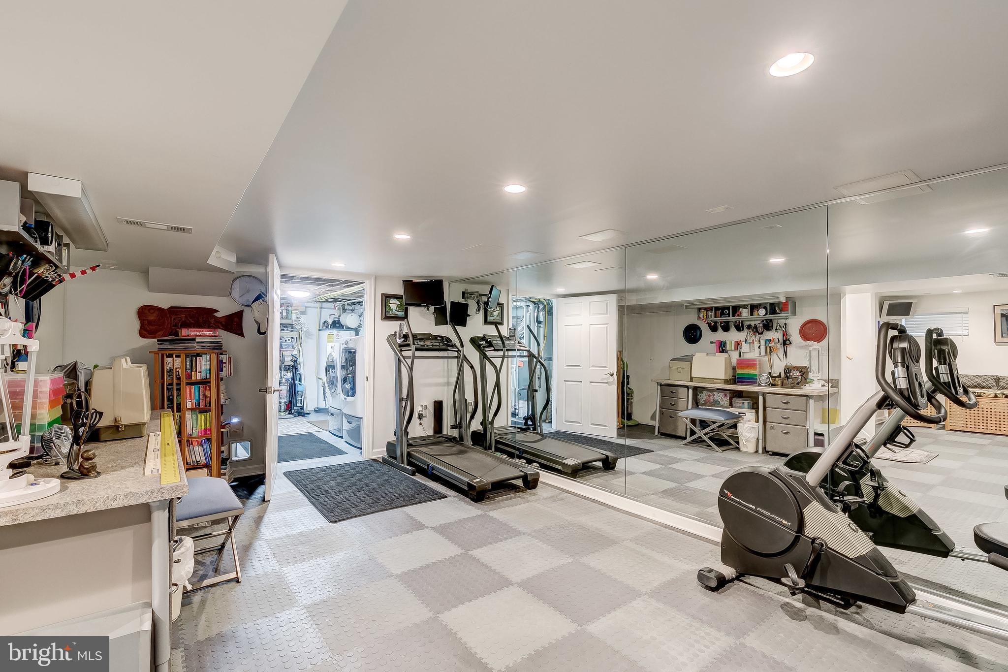 PERRY HALL - Residential