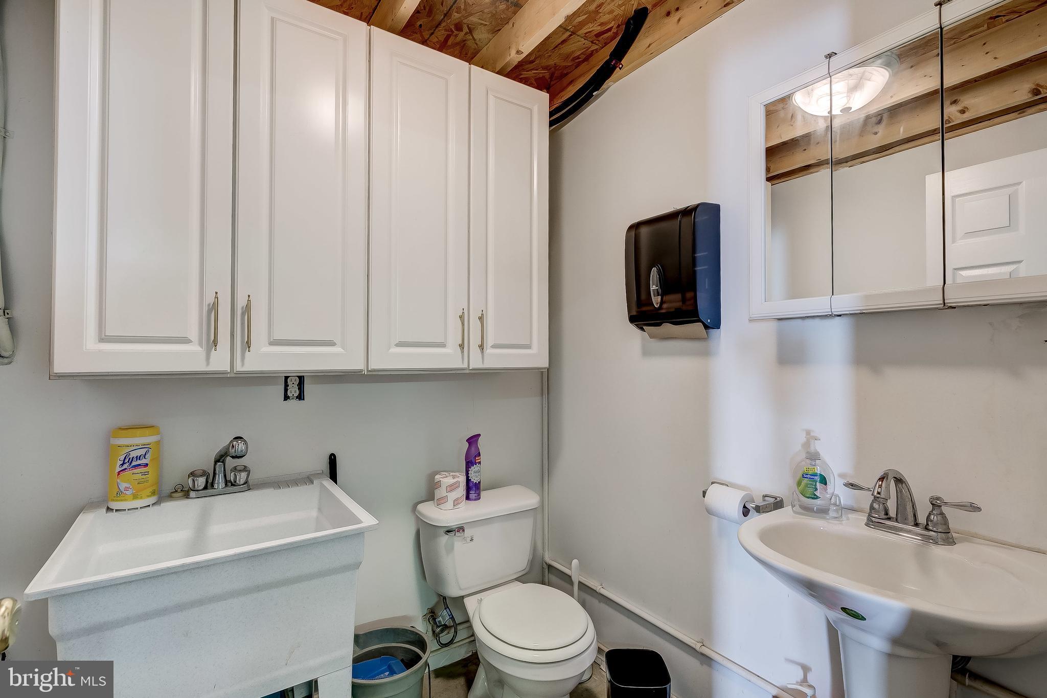 PERRY HALL - Residential