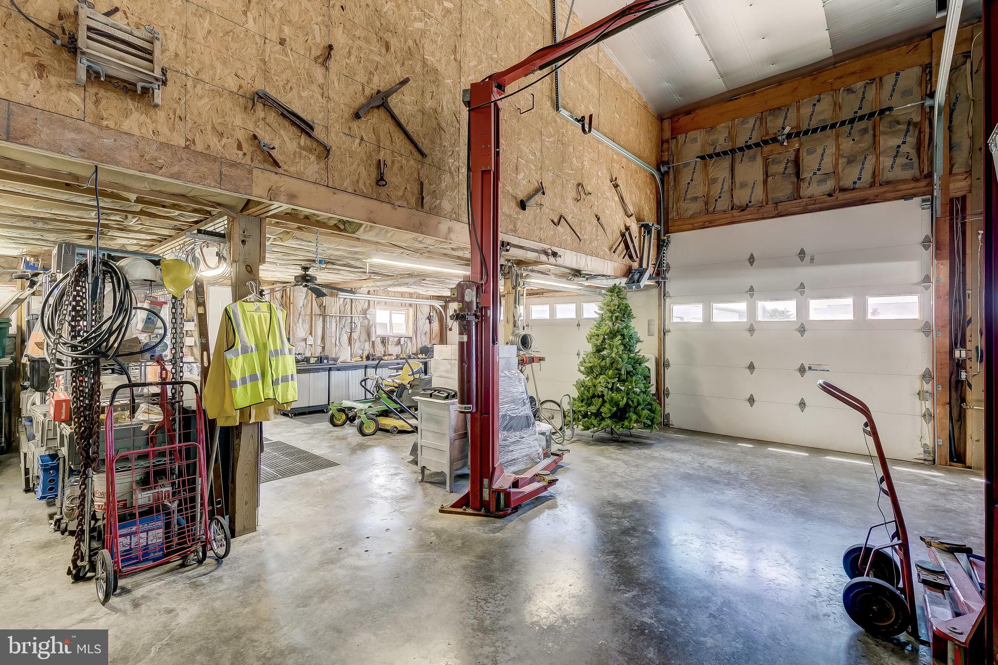 PERRY HALL - Residential