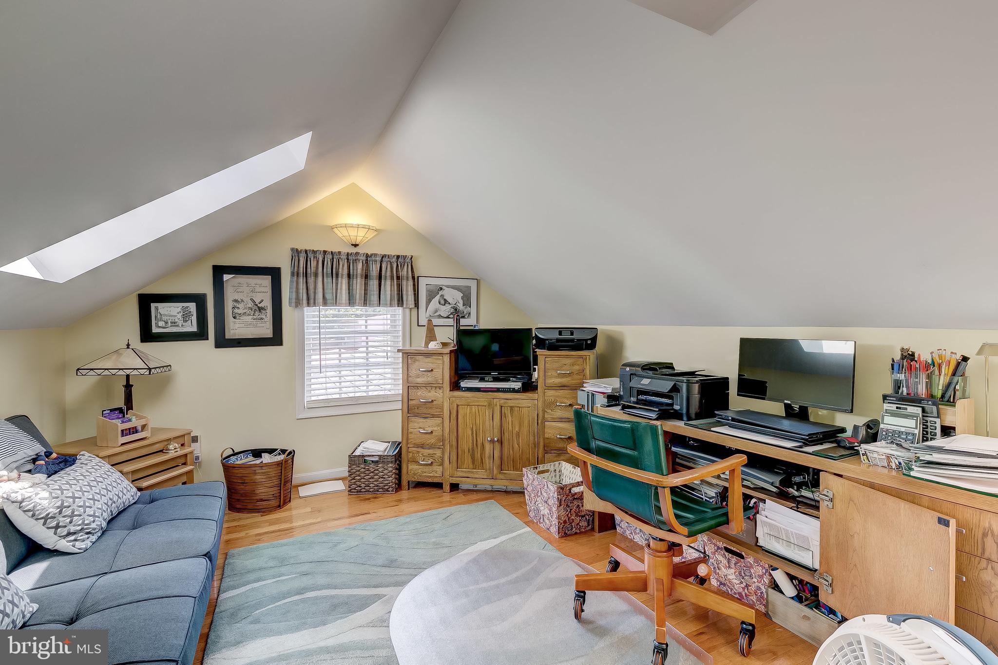 PERRY HALL - Residential