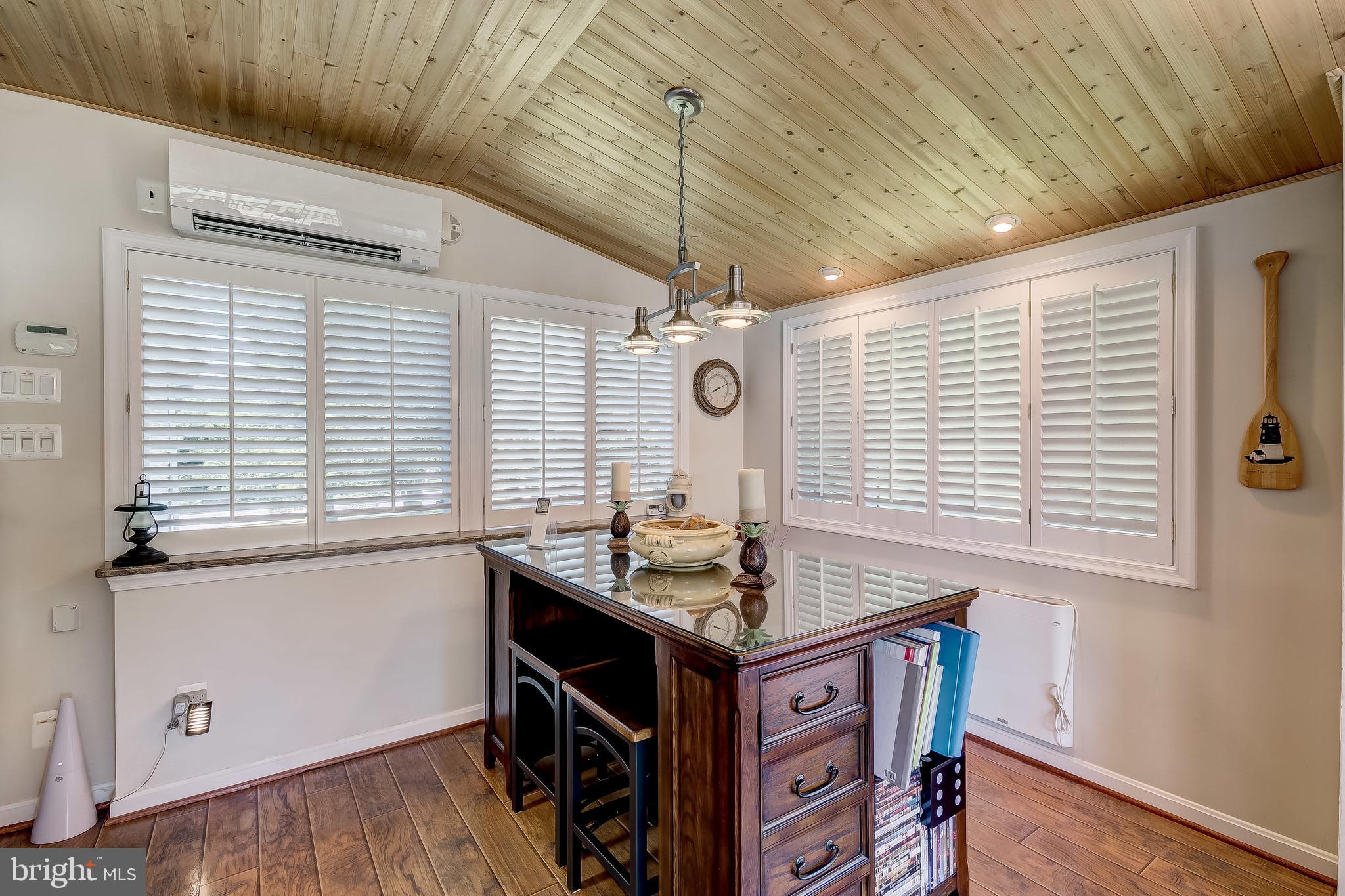 PERRY HALL - Residential