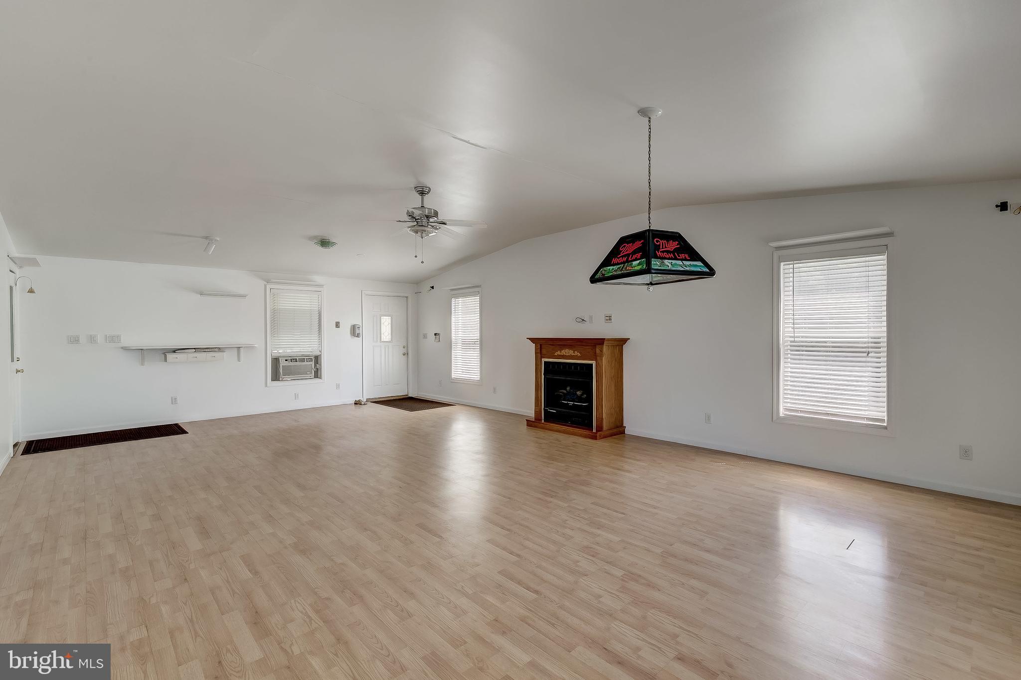 PERRY HALL - Residential