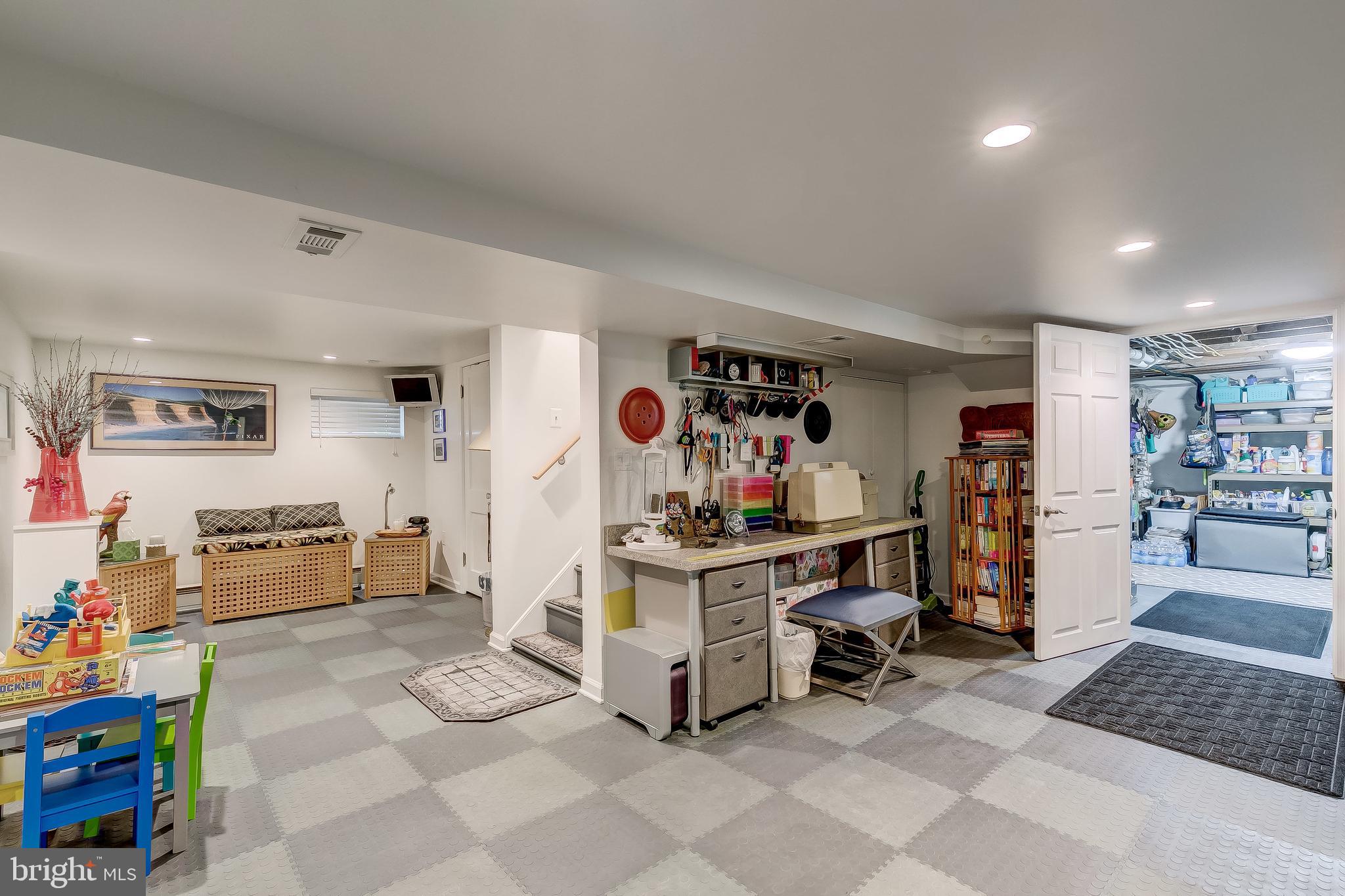 PERRY HALL - Residential