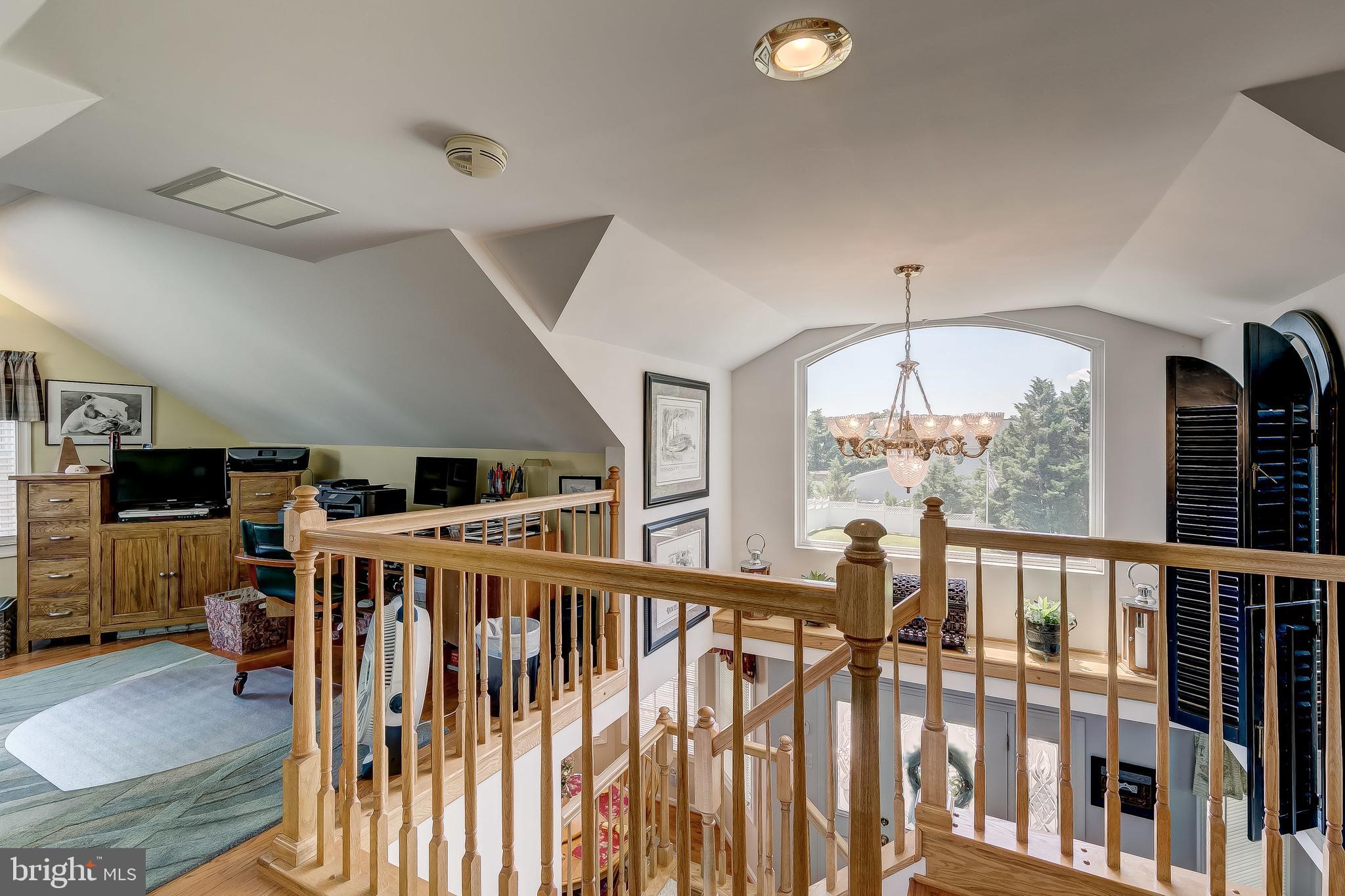 PERRY HALL - Residential