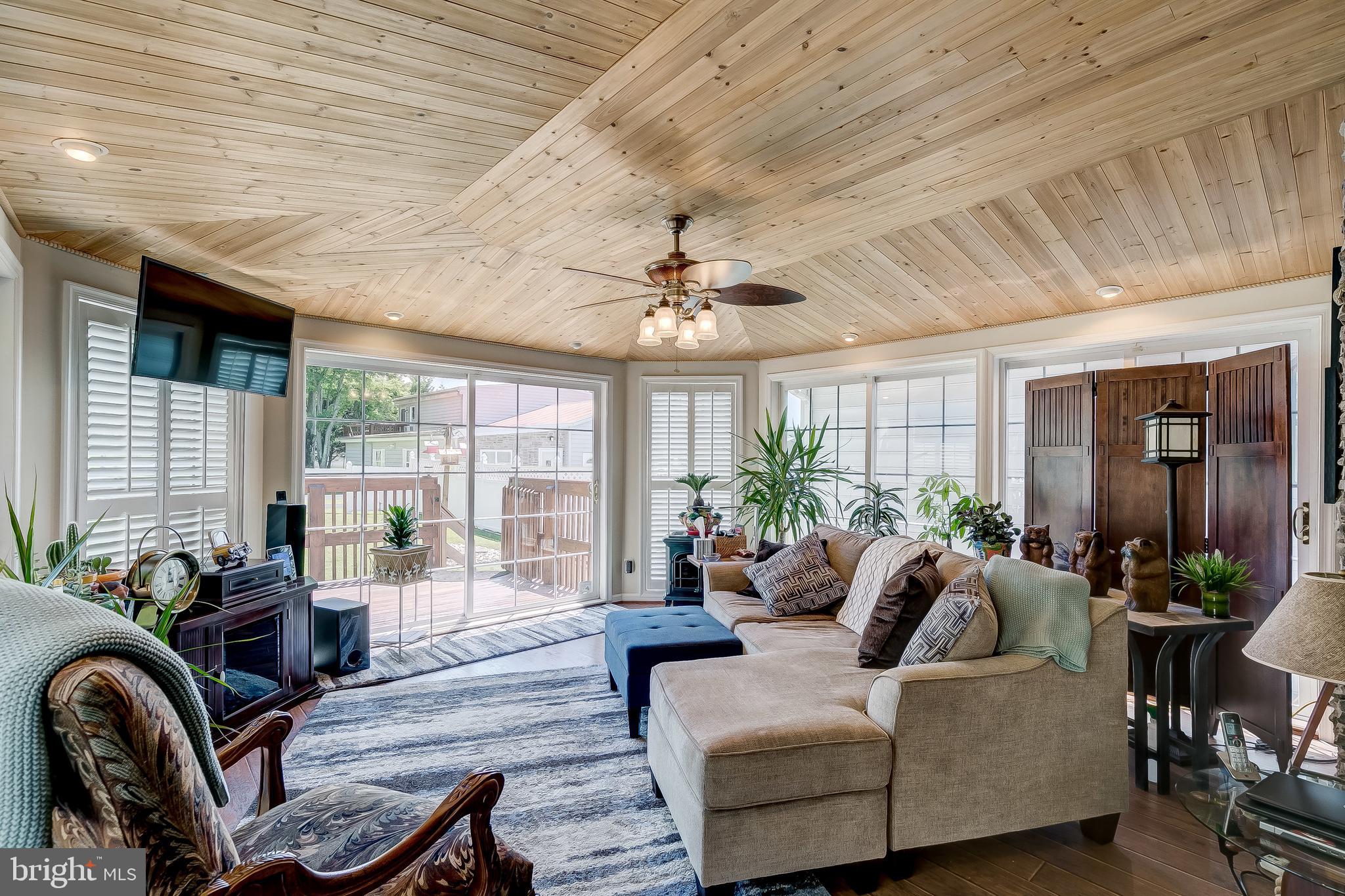 PERRY HALL - Residential