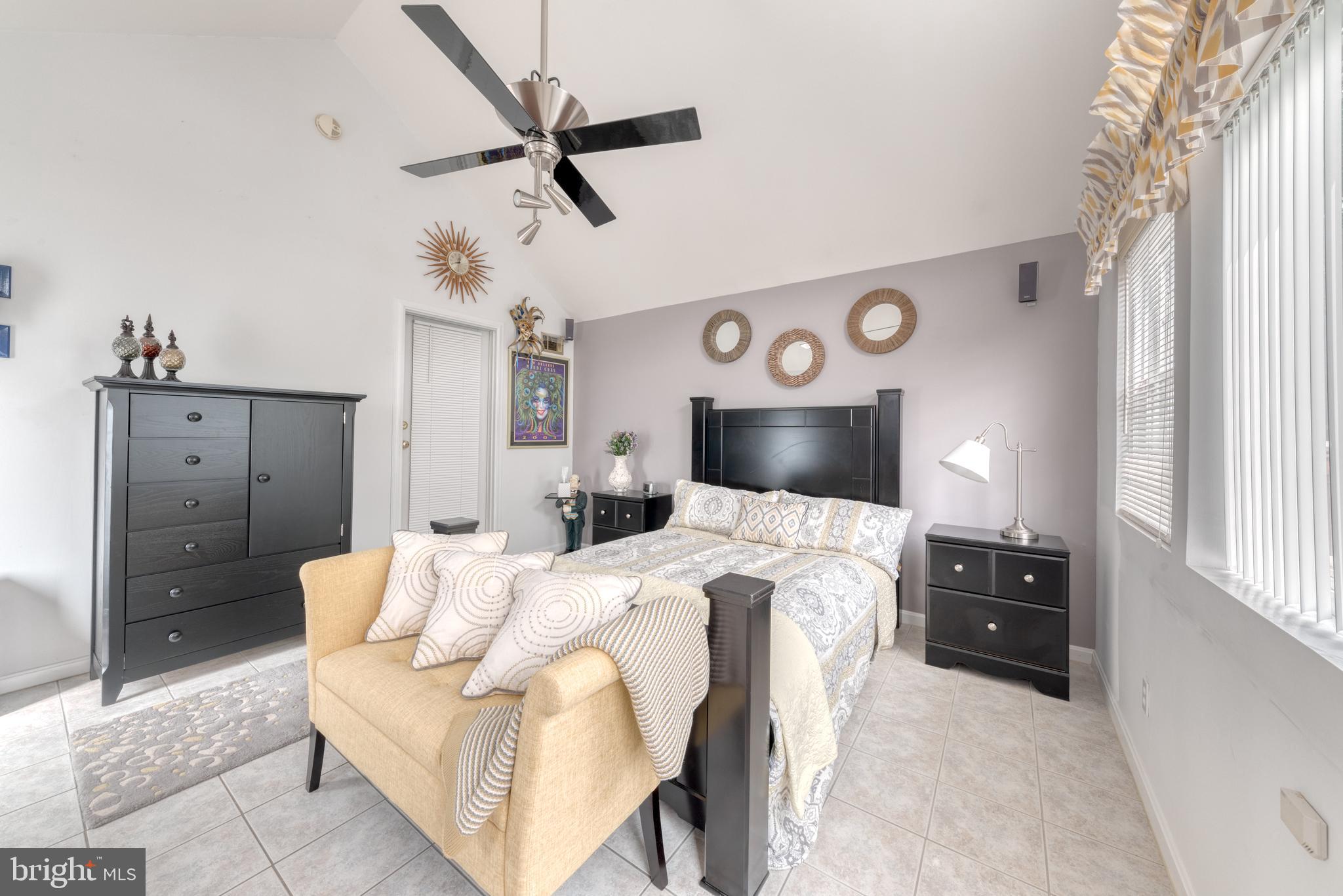 PERRY HALL - Residential