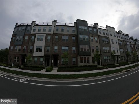 13508 INNOVATION STATION LOOP 3B HERNDON VA 20171