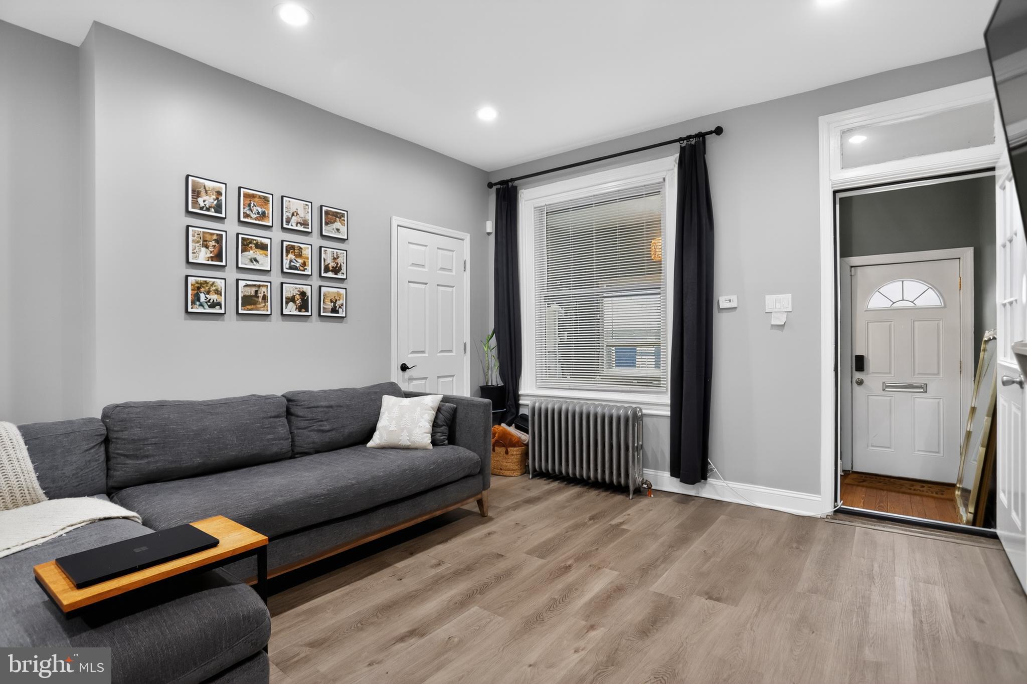 FRANKFORD - Residential