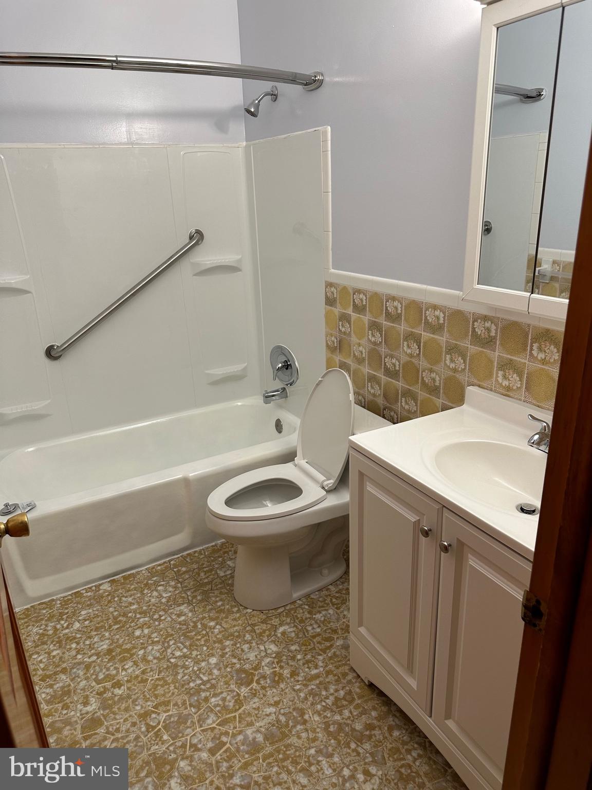 CAMELOT - Residential Lease