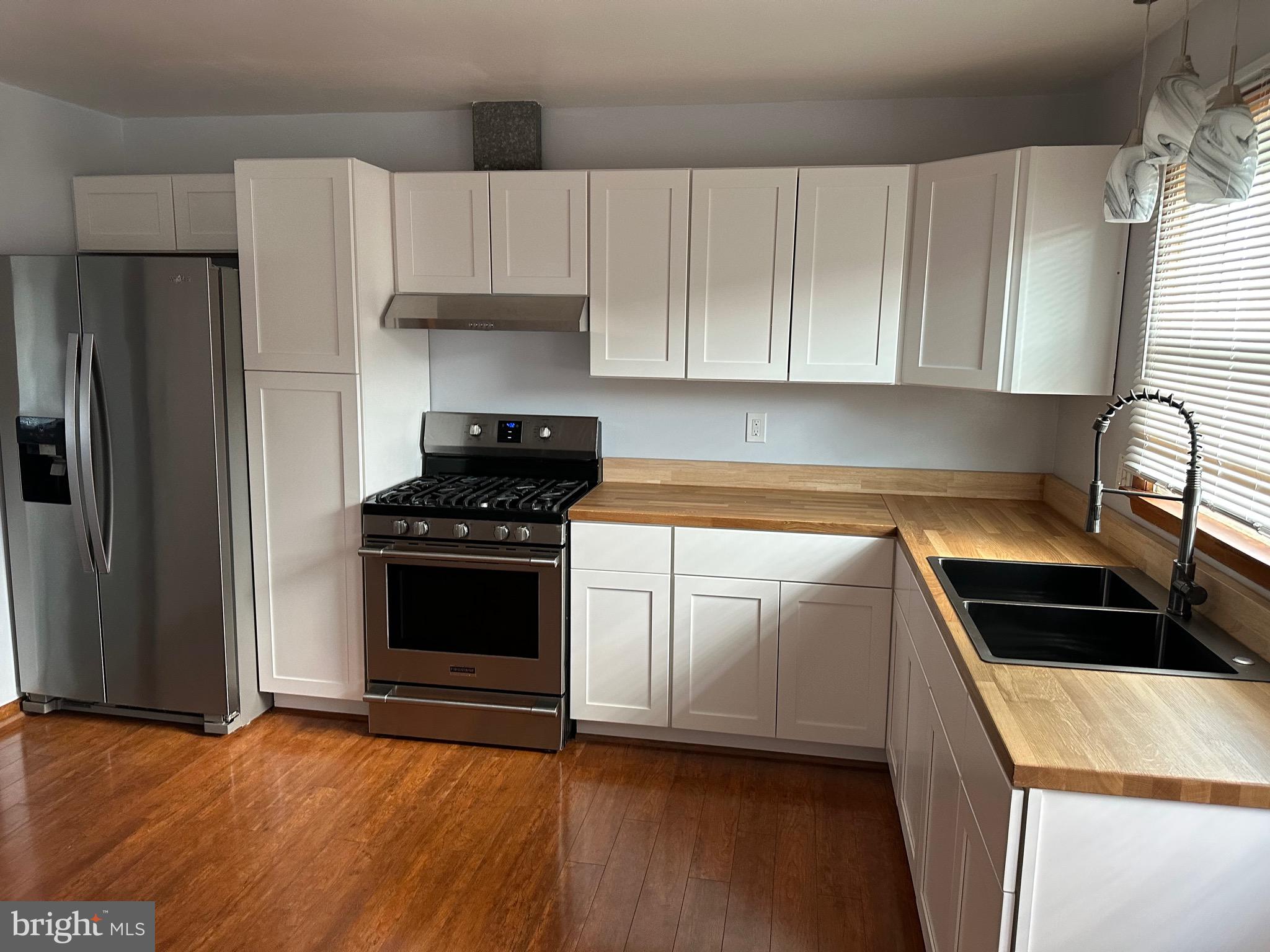 CAMELOT - Residential Lease