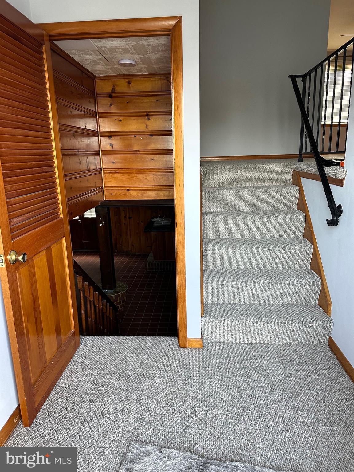 CAMELOT - Residential Lease