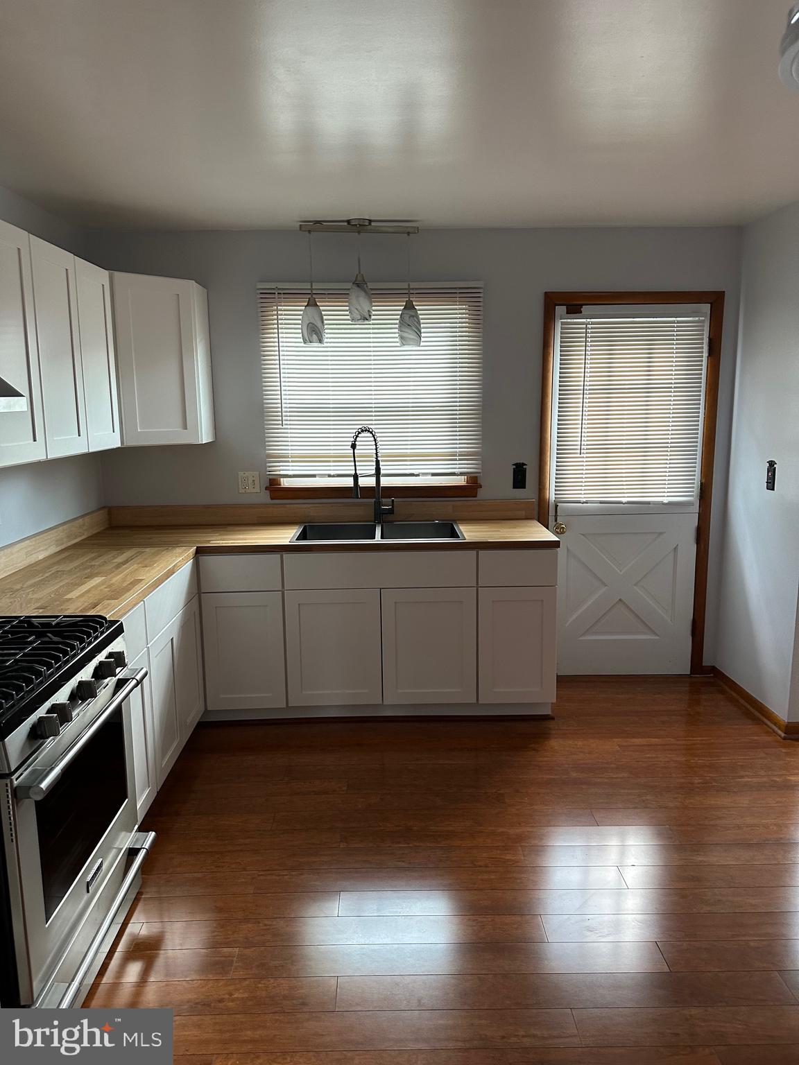 CAMELOT - Residential Lease