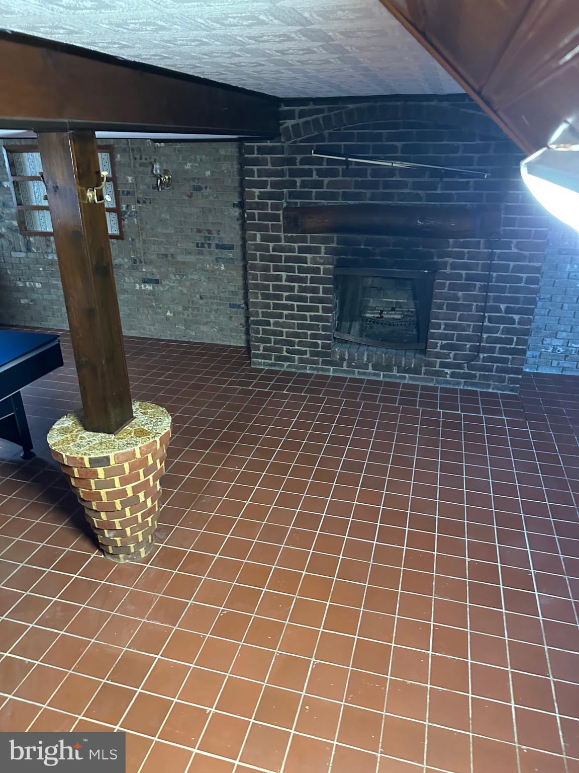 CAMELOT - Residential Lease