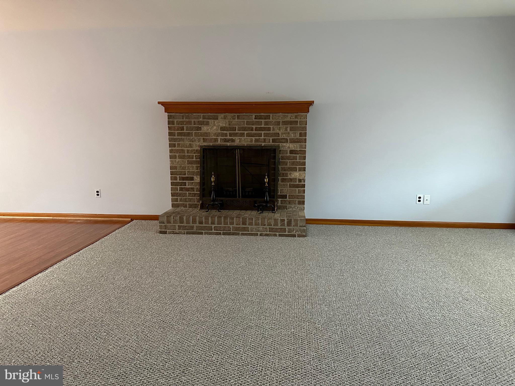 CAMELOT - Residential Lease