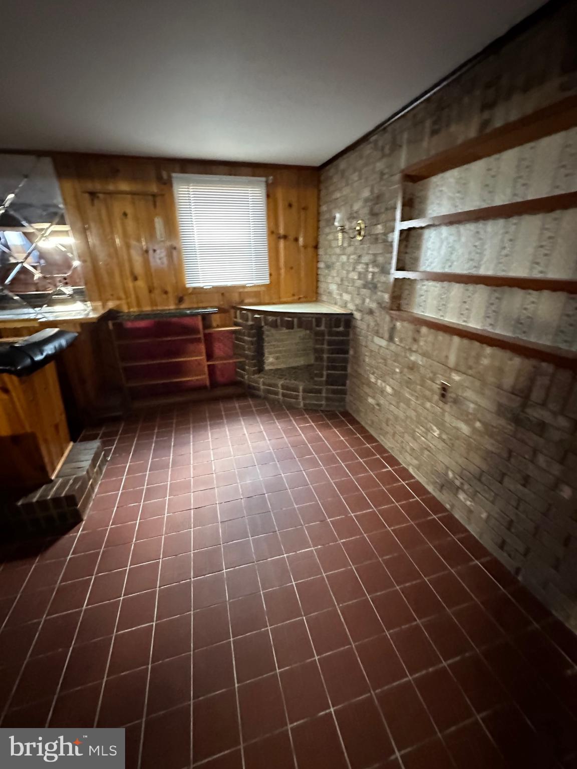 CAMELOT - Residential Lease