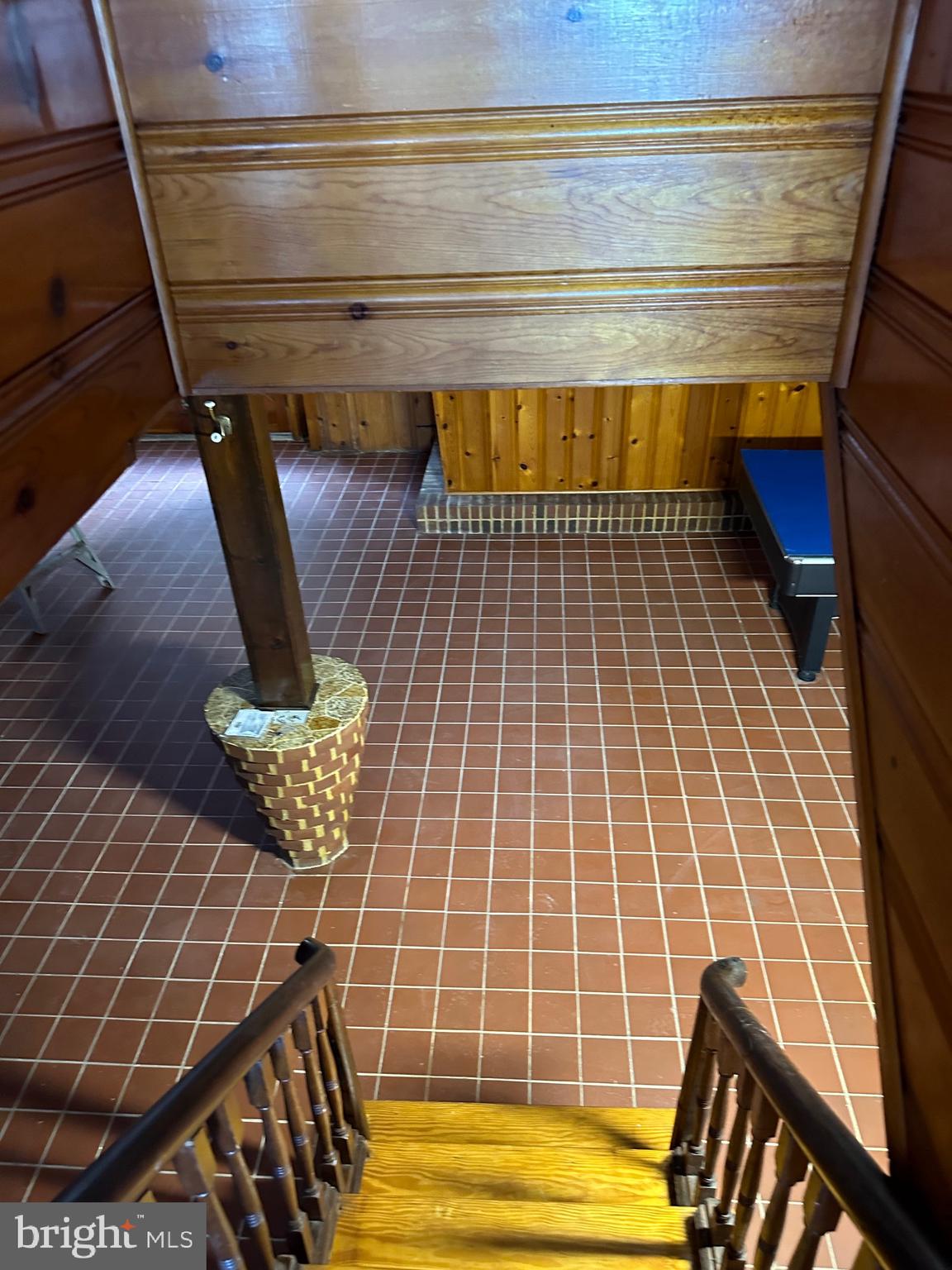 CAMELOT - Residential Lease