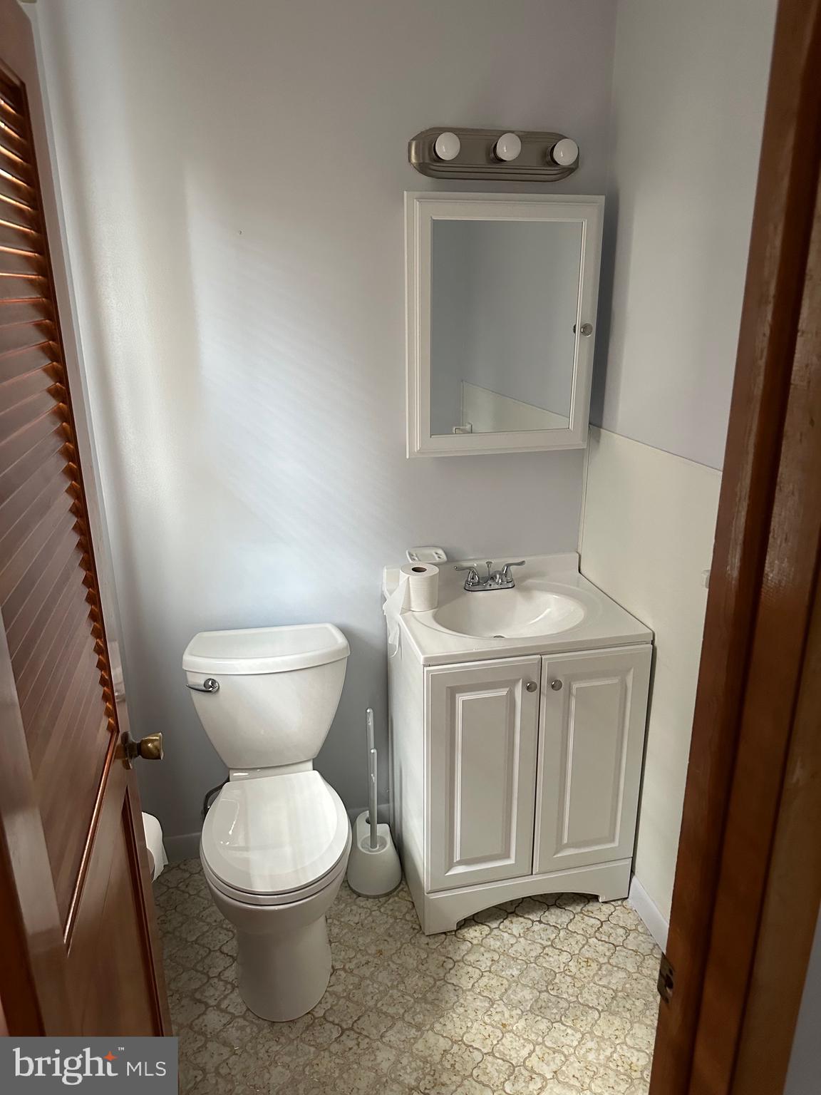 CAMELOT - Residential Lease