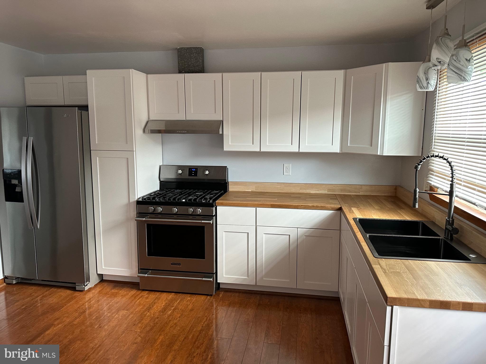 CAMELOT - Residential Lease