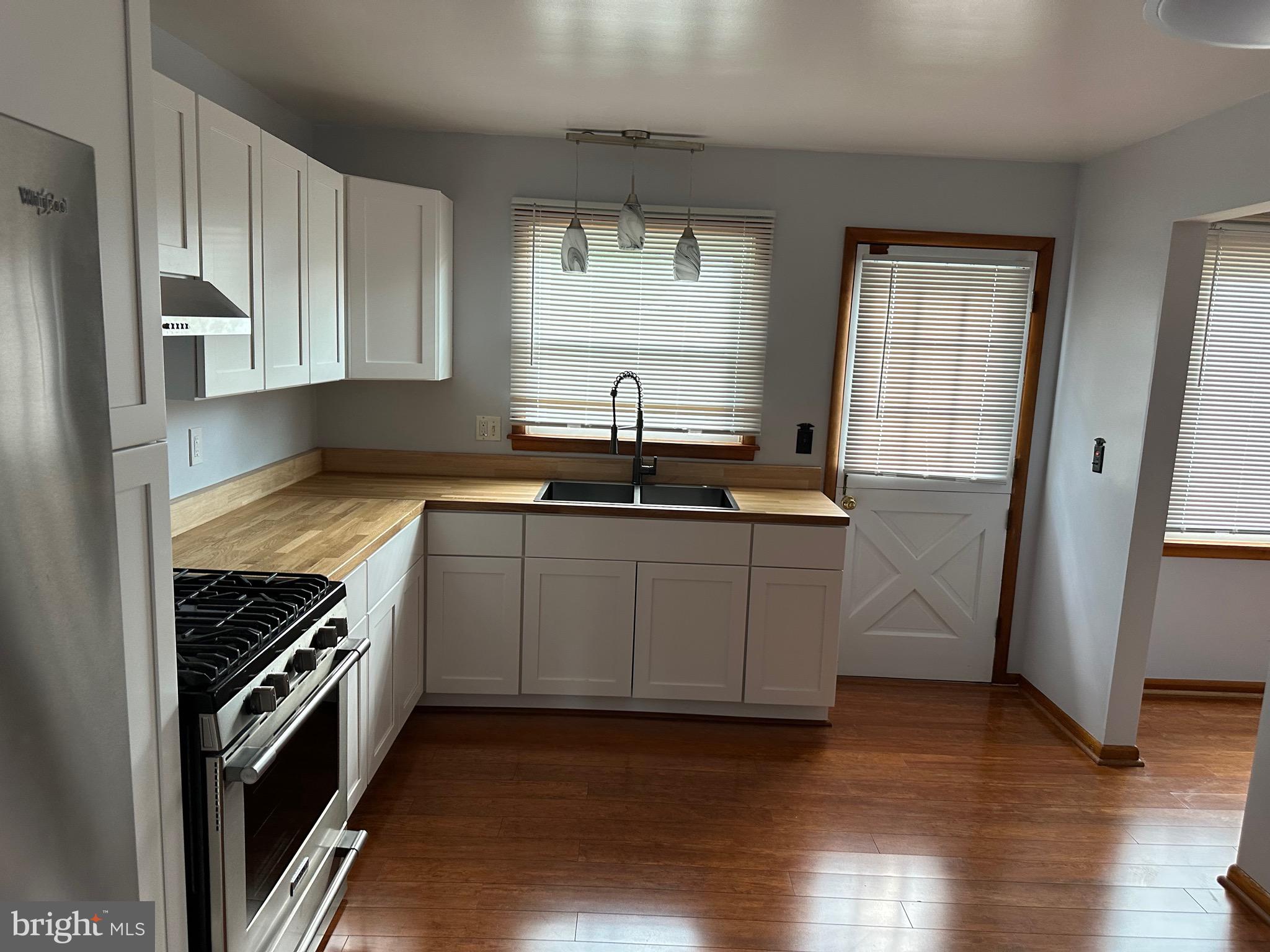 CAMELOT - Residential Lease