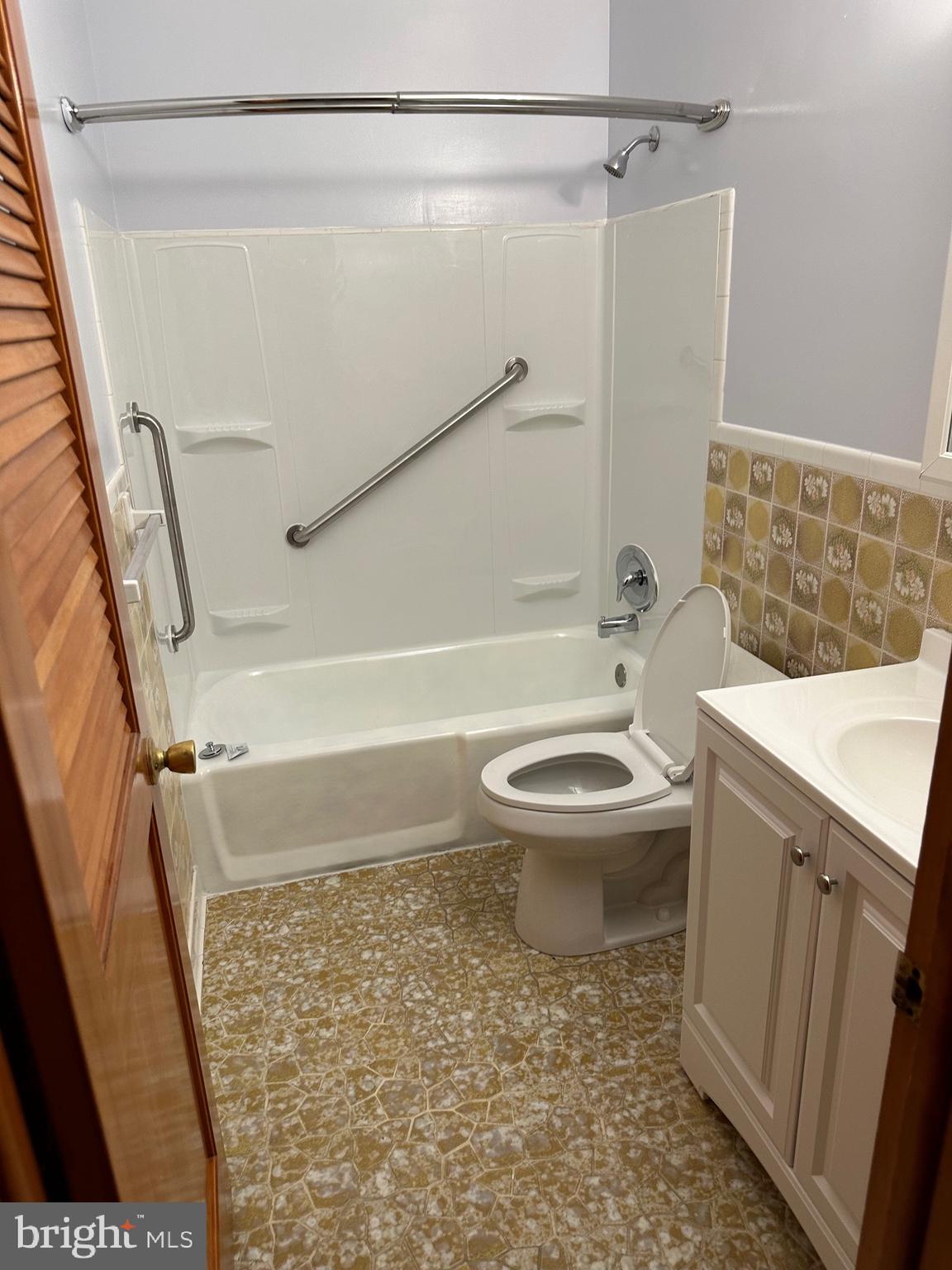 CAMELOT - Residential Lease