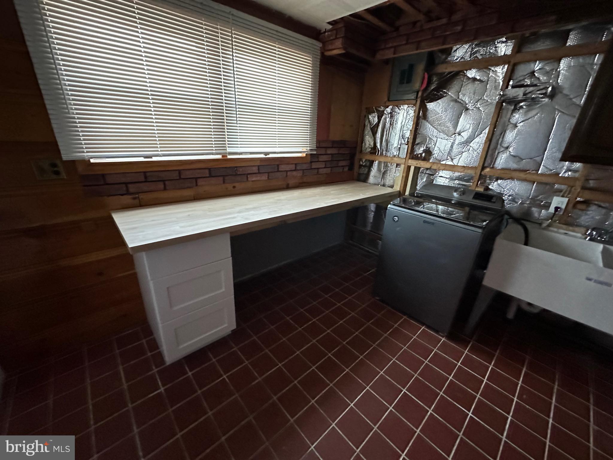 CAMELOT - Residential Lease