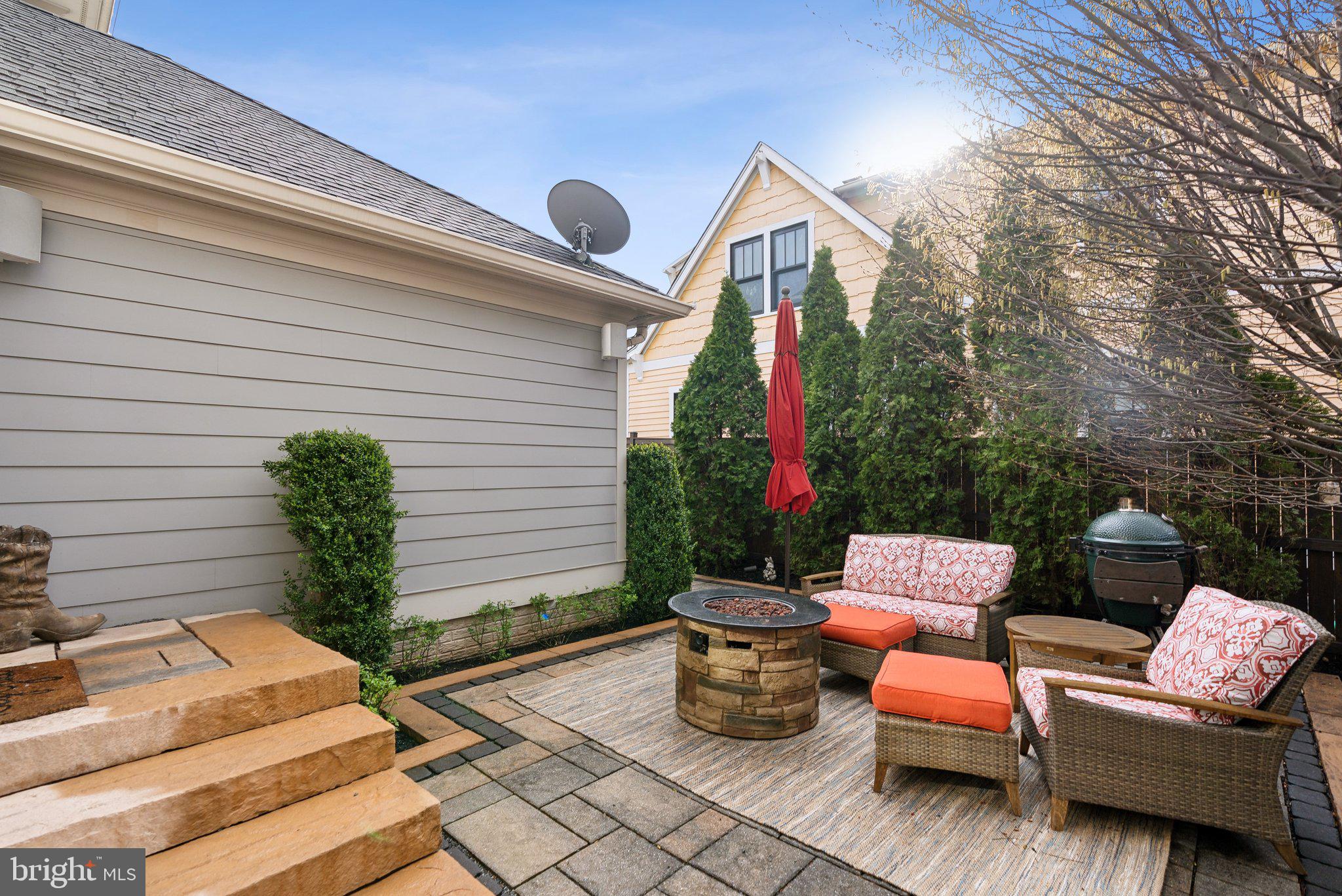 ADDISON HEIGHTS - Residential