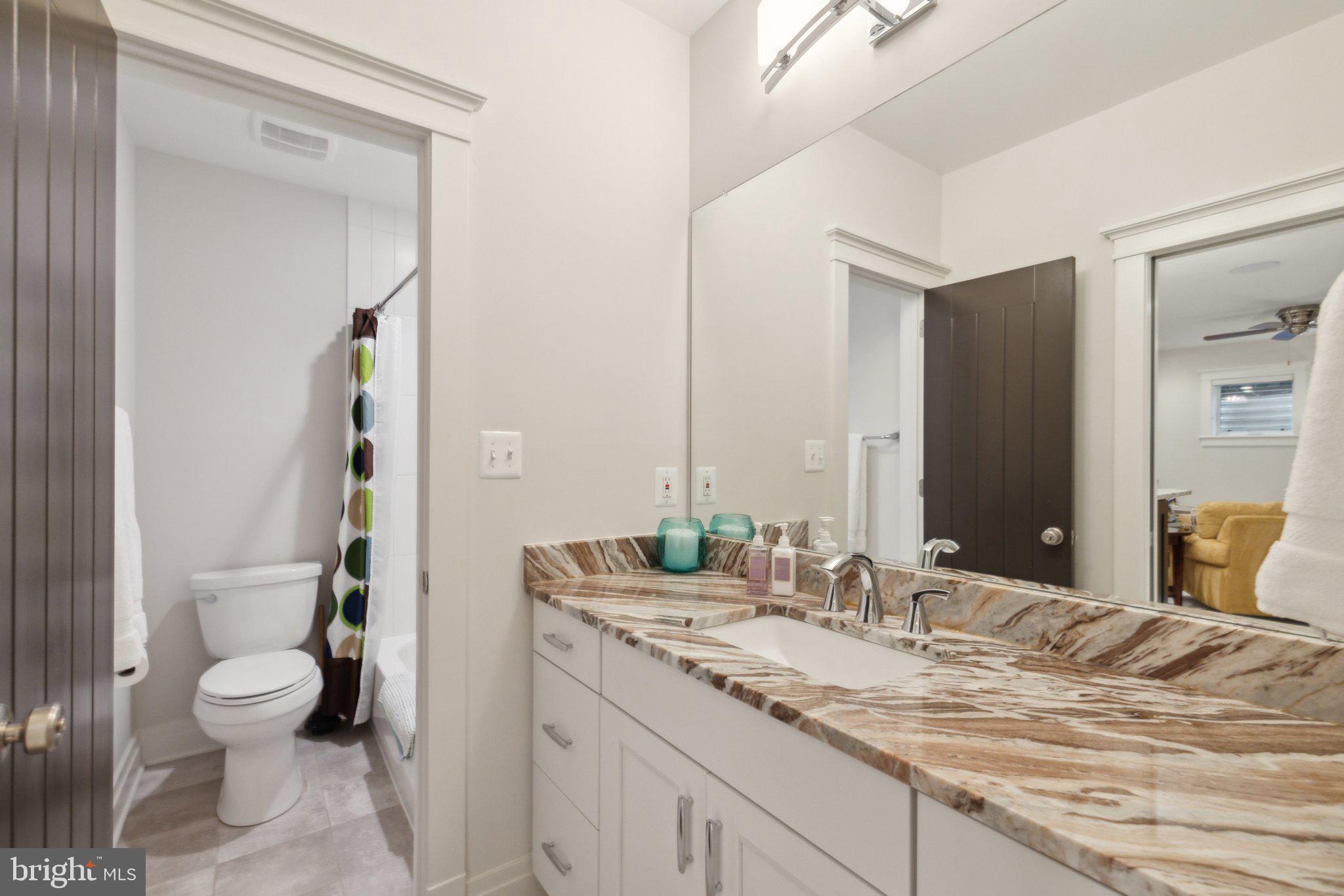 ADDISON HEIGHTS - Residential