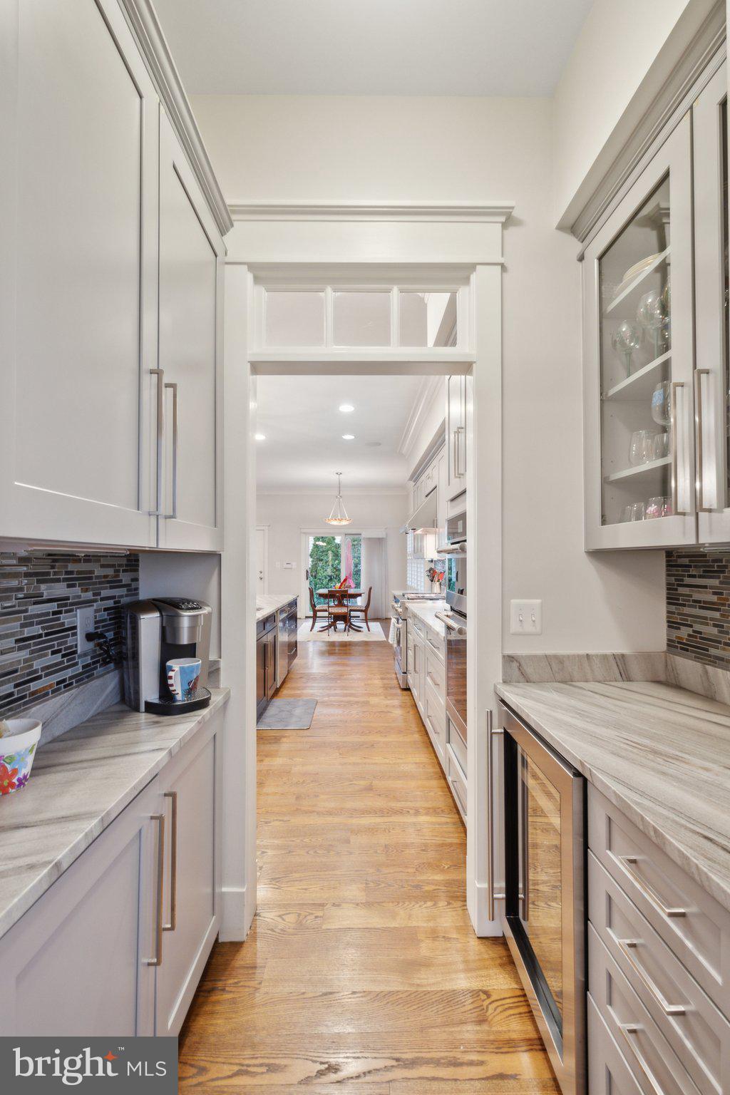 ADDISON HEIGHTS - Residential