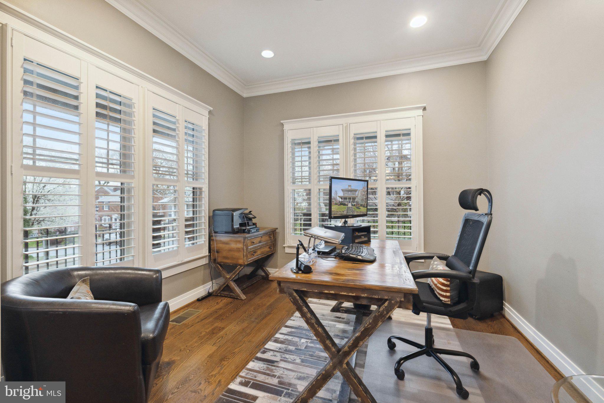 ADDISON HEIGHTS - Residential