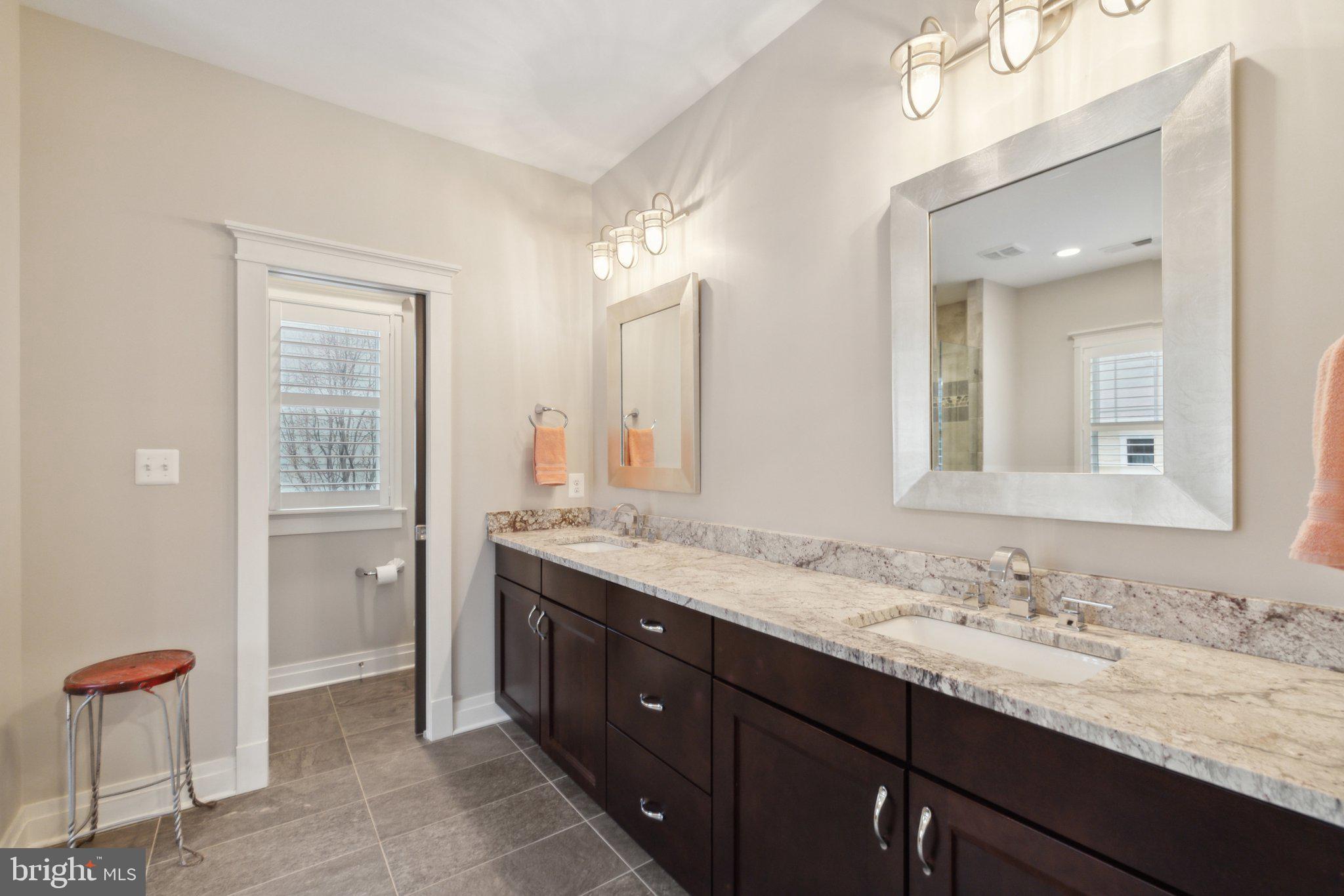 ADDISON HEIGHTS - Residential