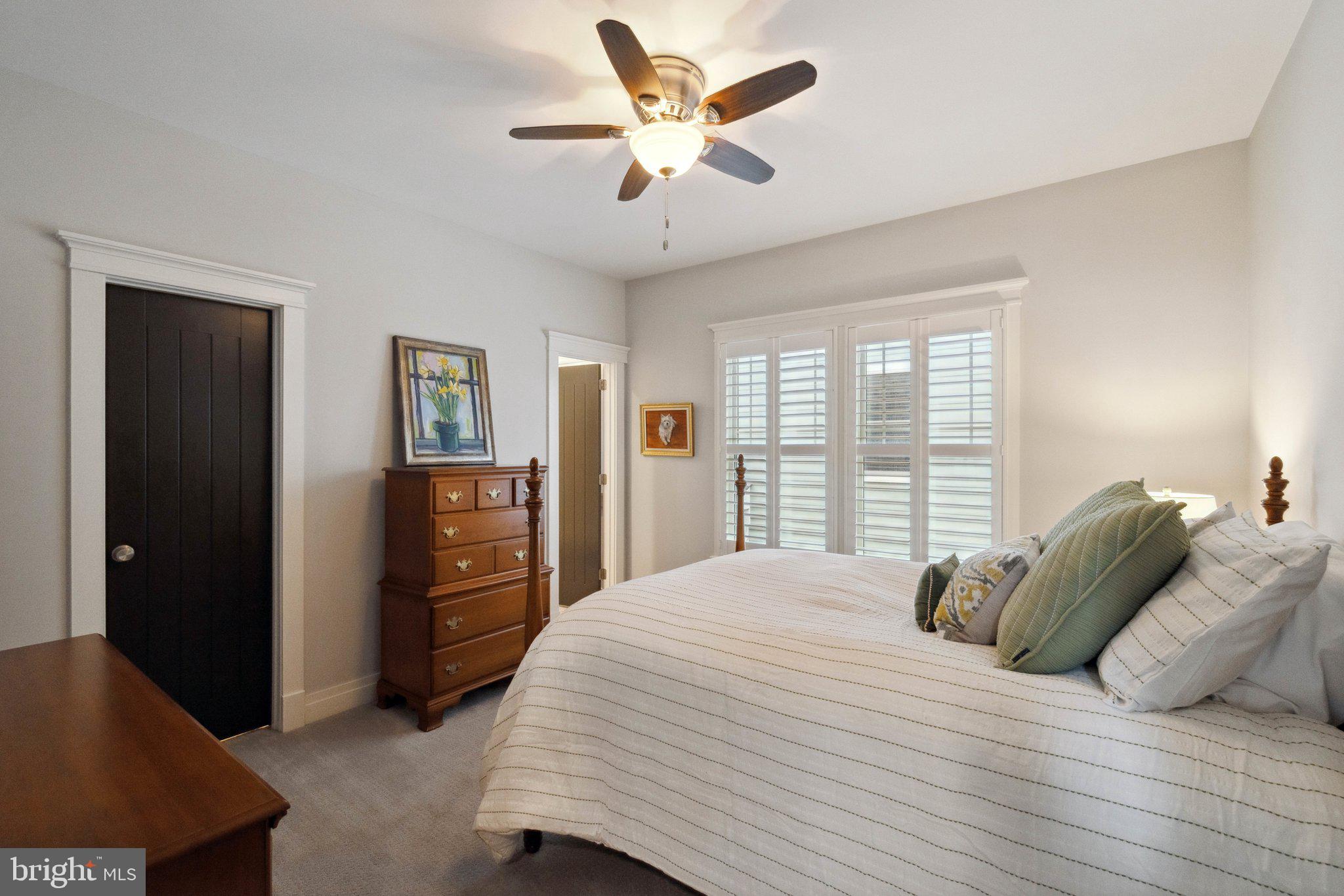 ADDISON HEIGHTS - Residential