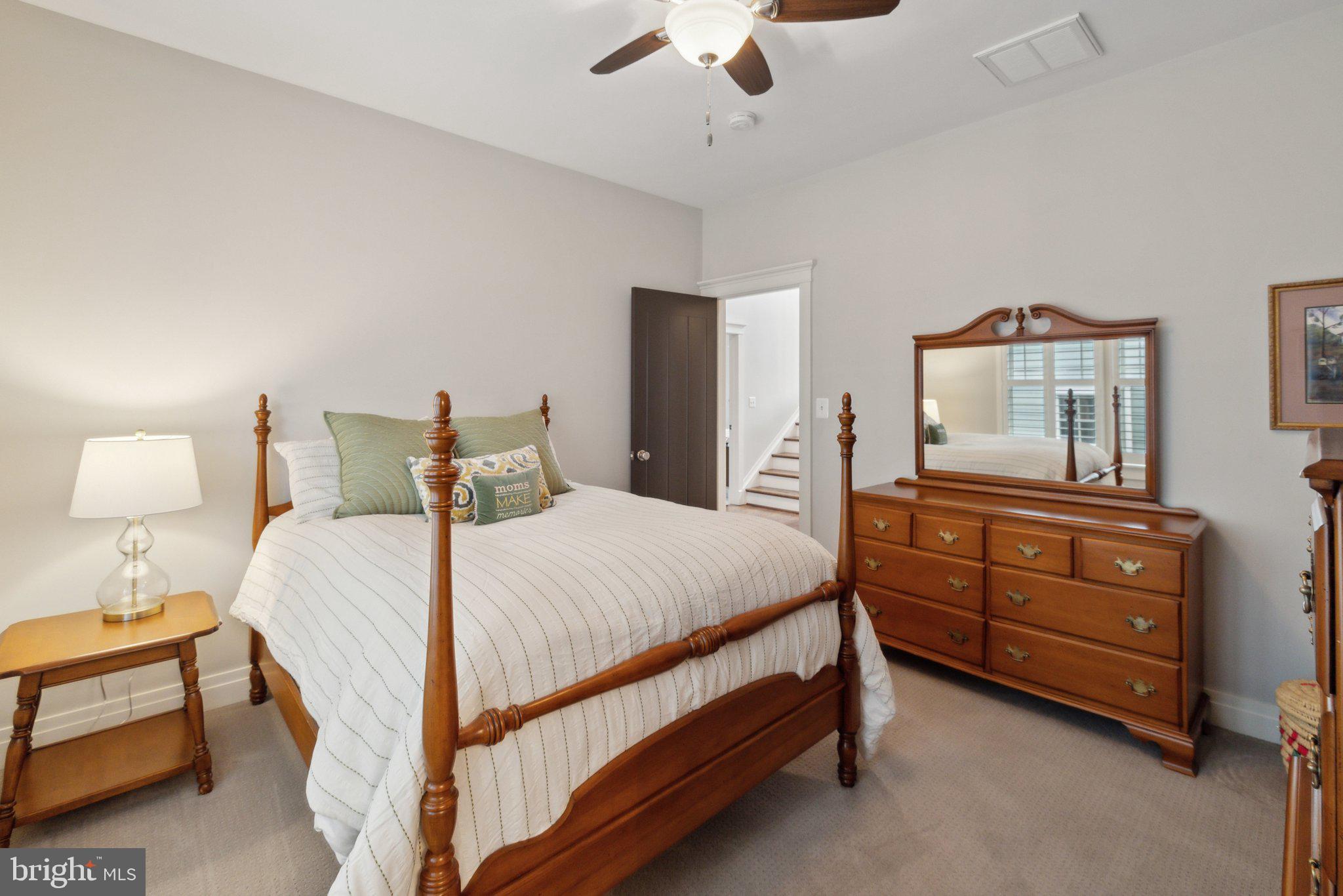 ADDISON HEIGHTS - Residential