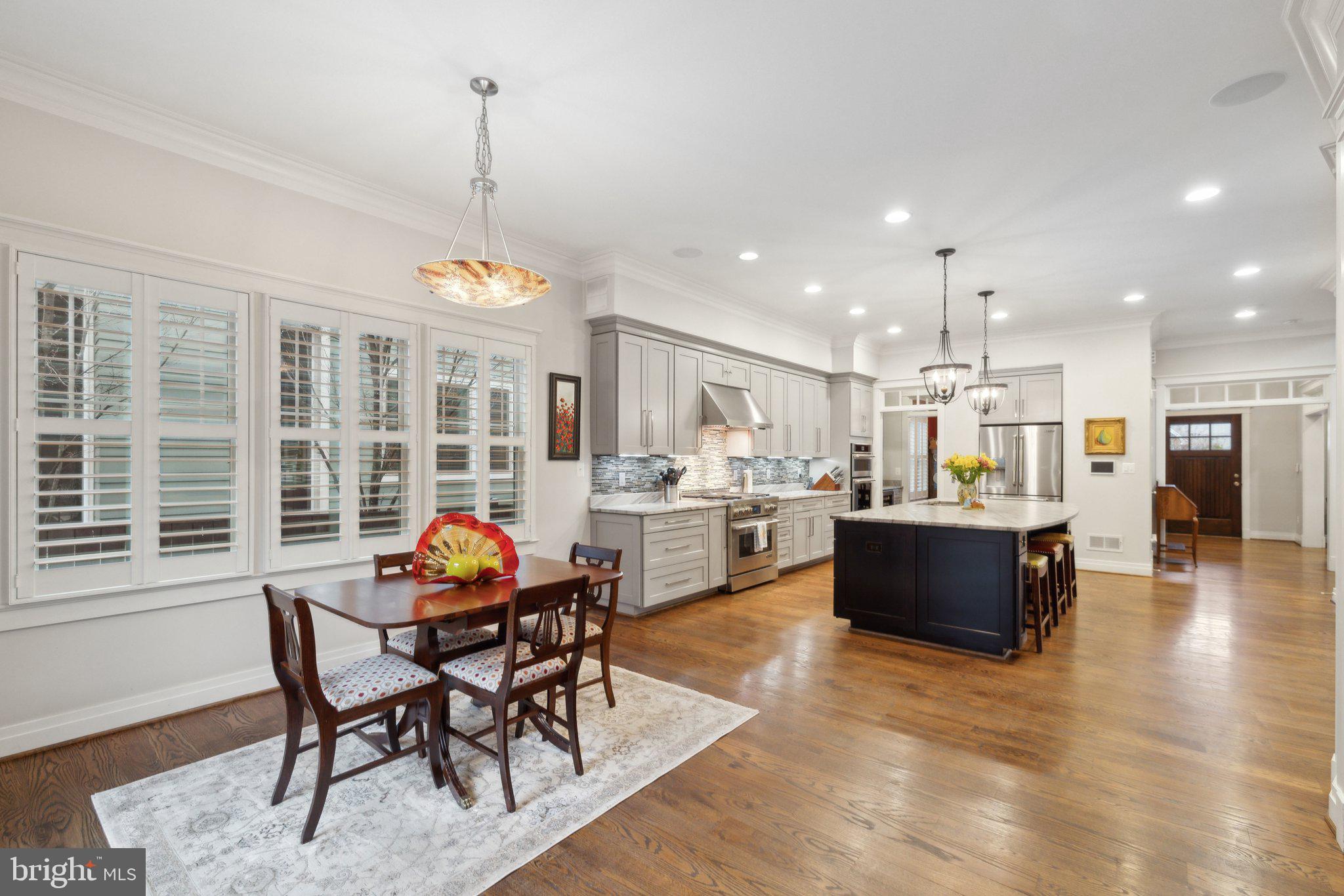 ADDISON HEIGHTS - Residential