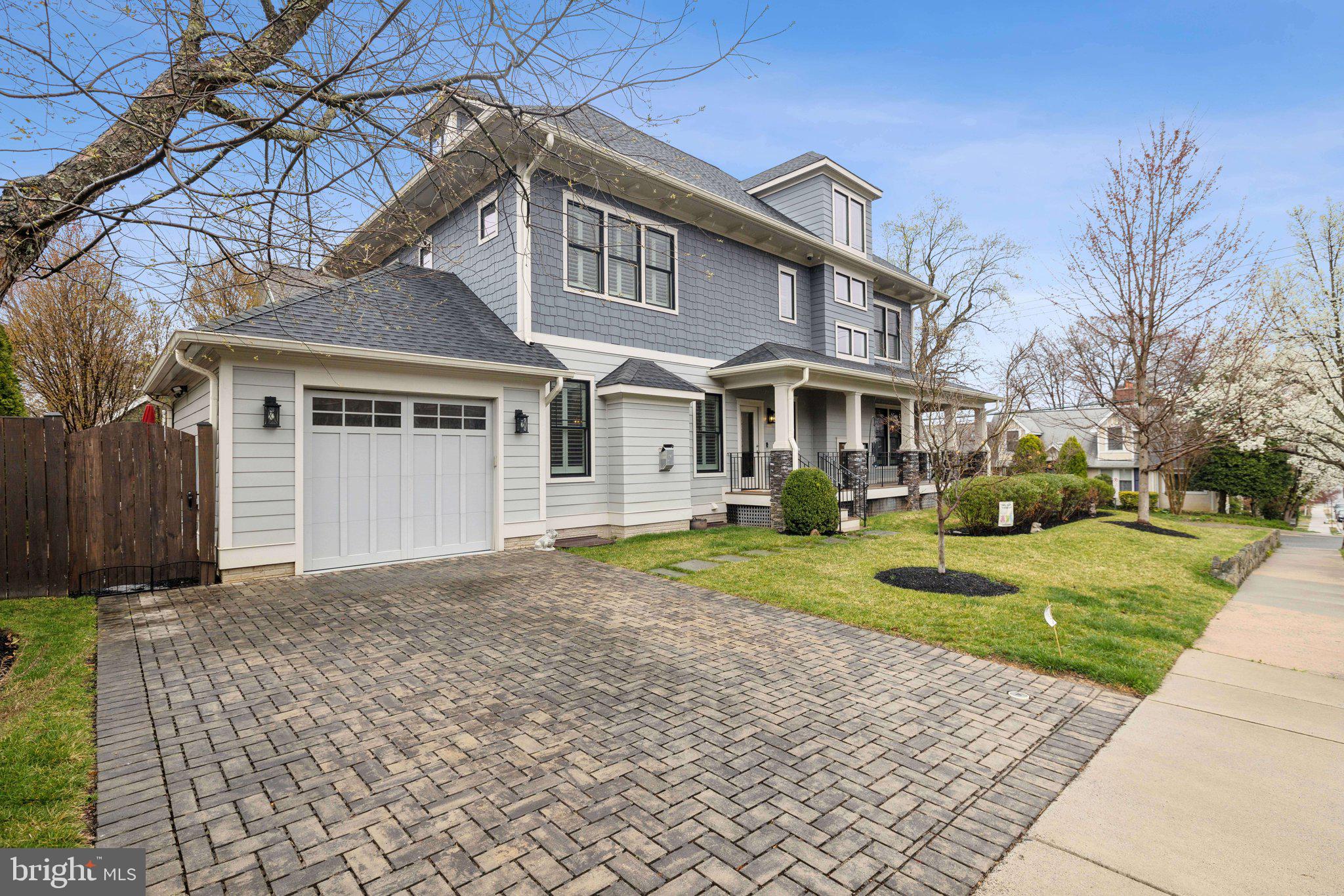 ADDISON HEIGHTS - Residential