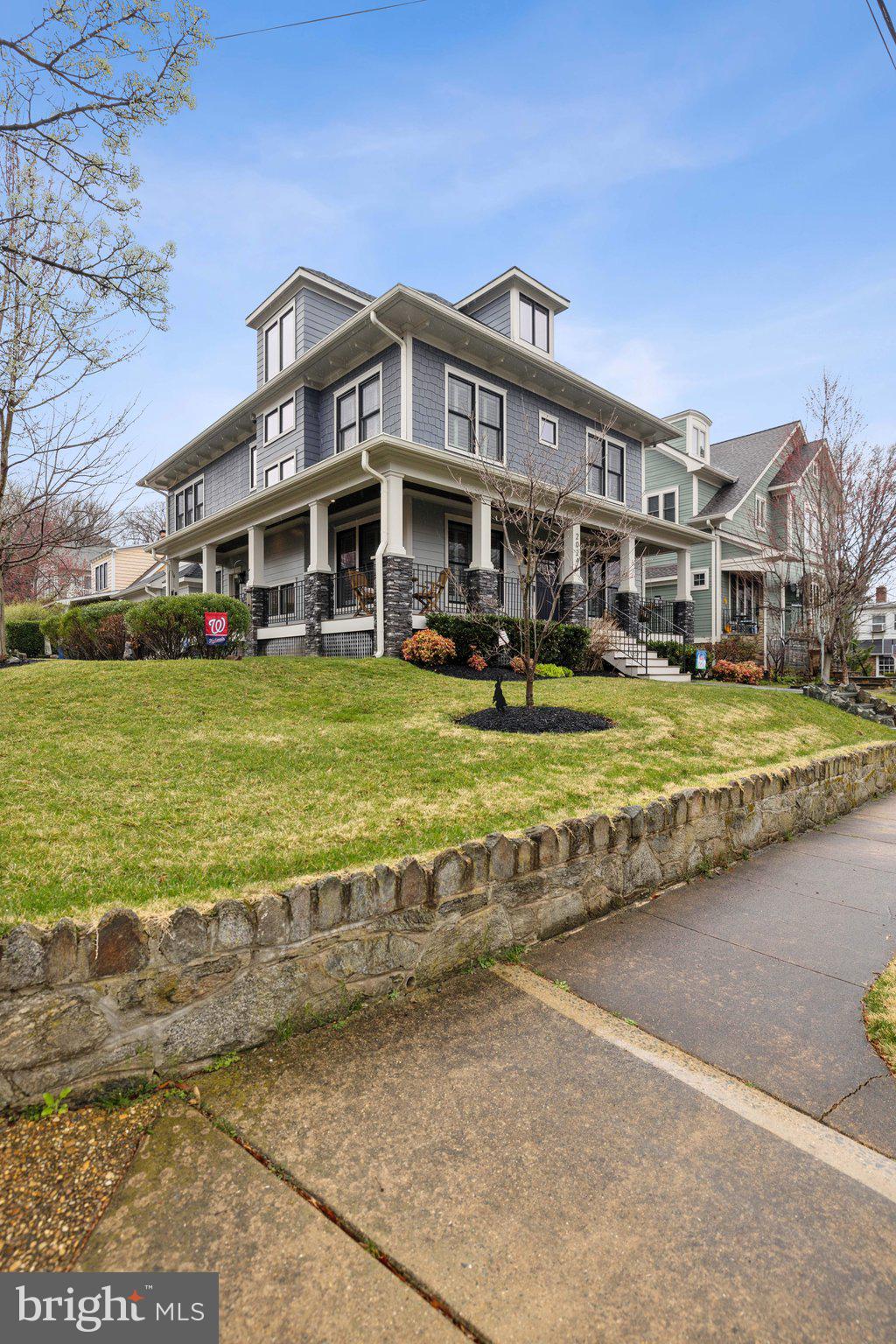 ADDISON HEIGHTS - Residential