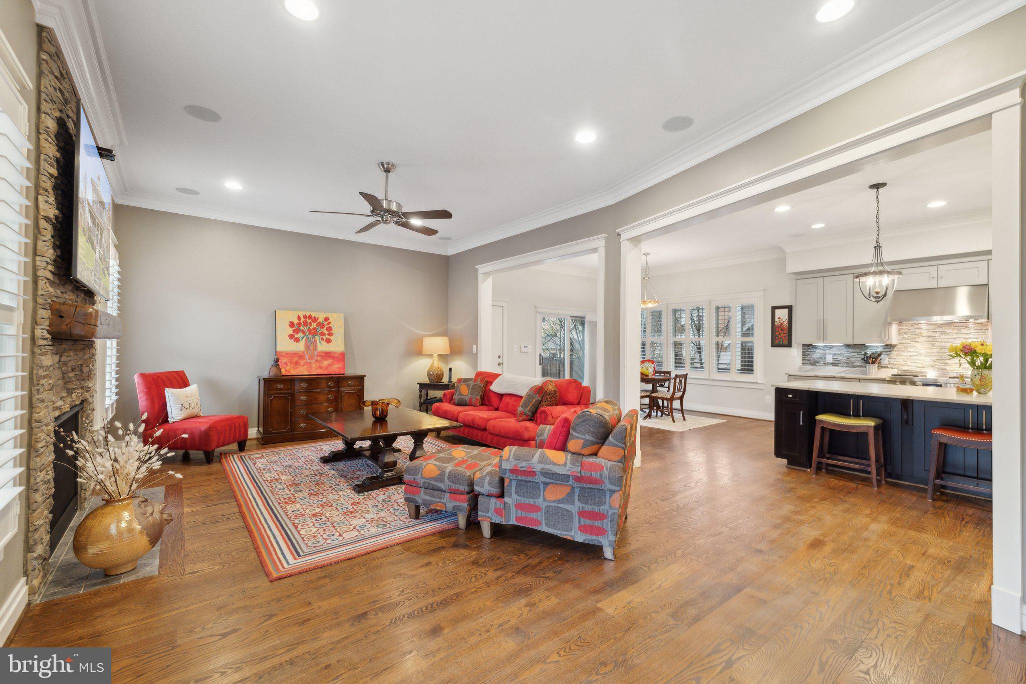 ADDISON HEIGHTS - Residential