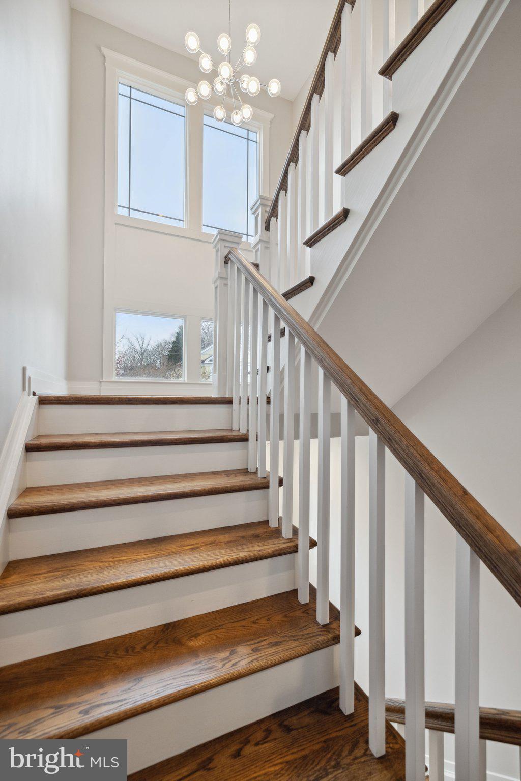 ADDISON HEIGHTS - Residential