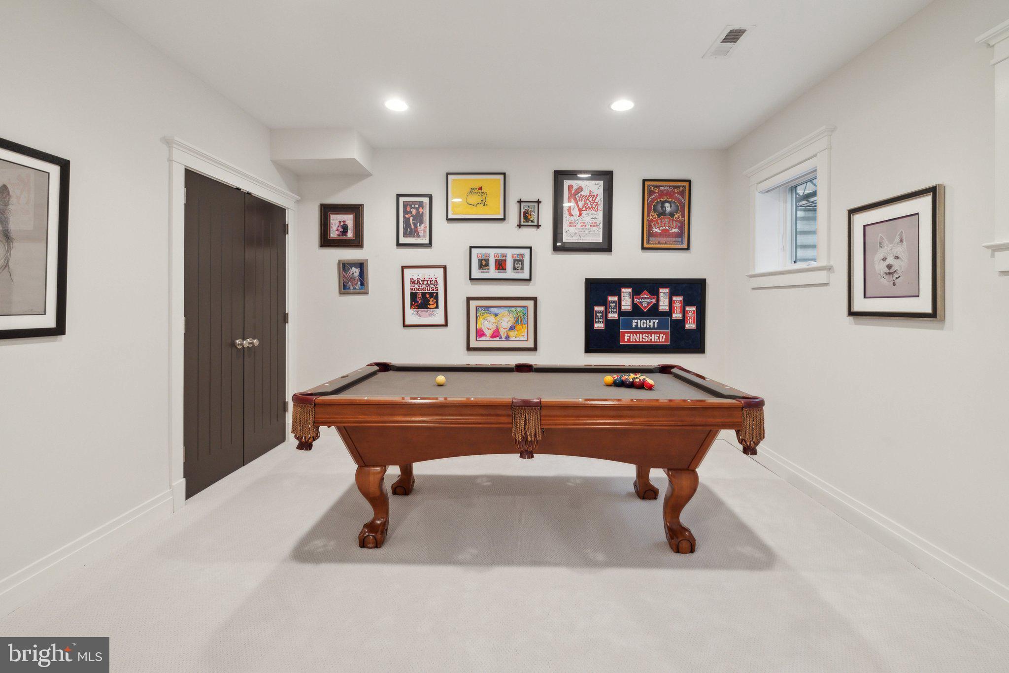 ADDISON HEIGHTS - Residential