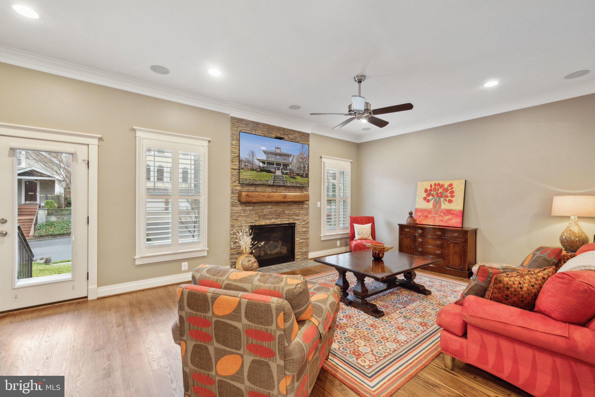 ADDISON HEIGHTS - Residential