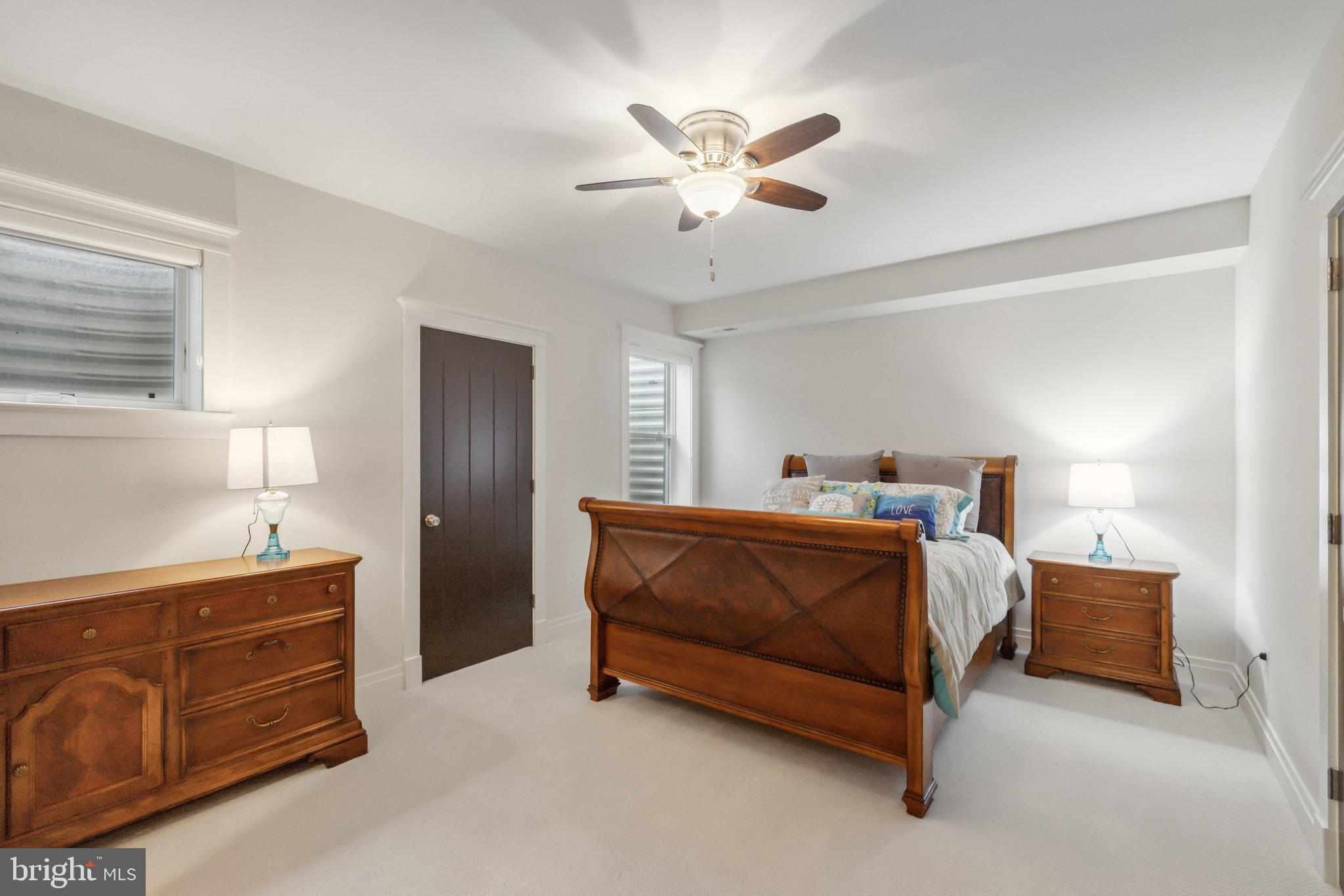 ADDISON HEIGHTS - Residential