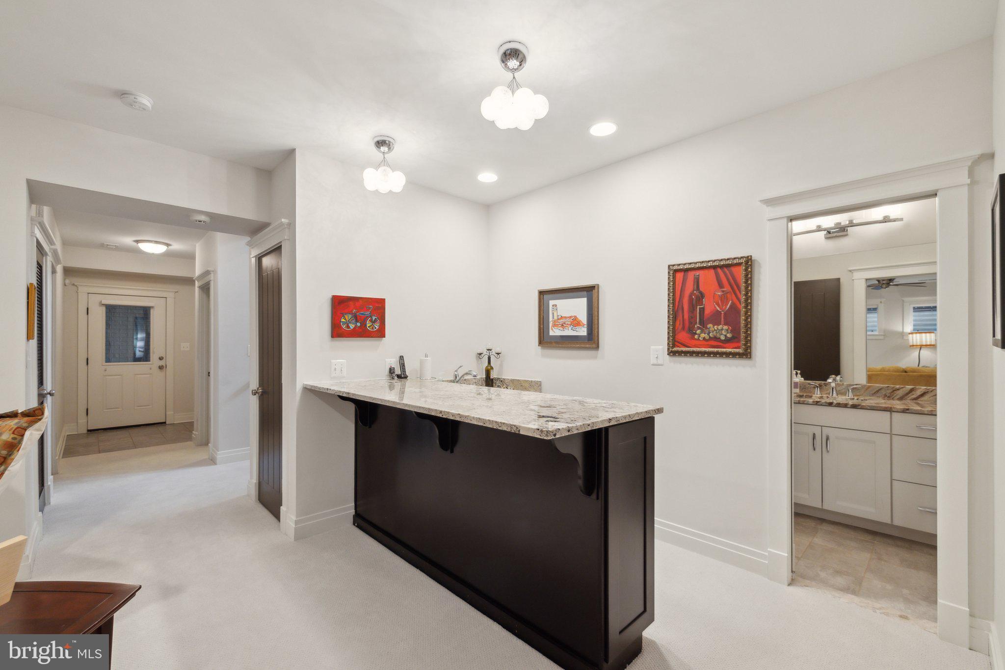 ADDISON HEIGHTS - Residential