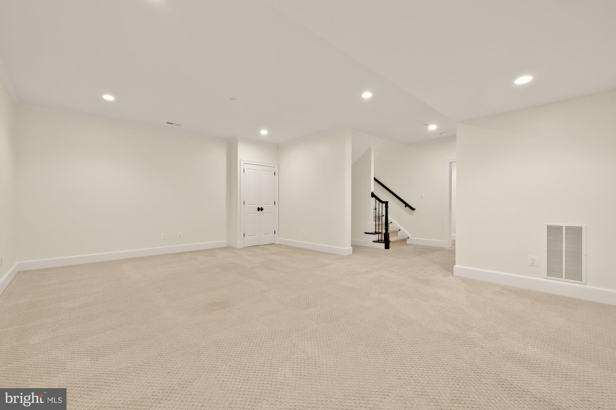 GLENBROOK VILLAGE - Residential