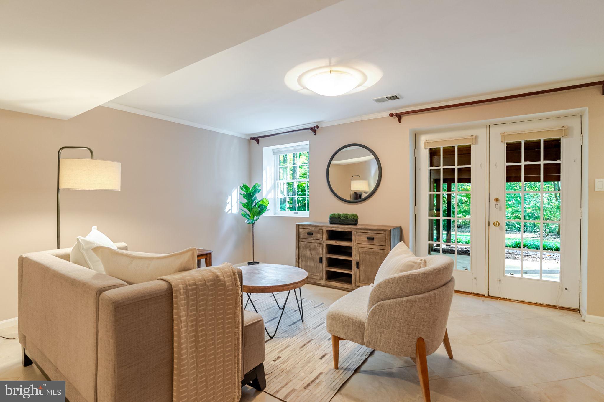 RESTON - Residential